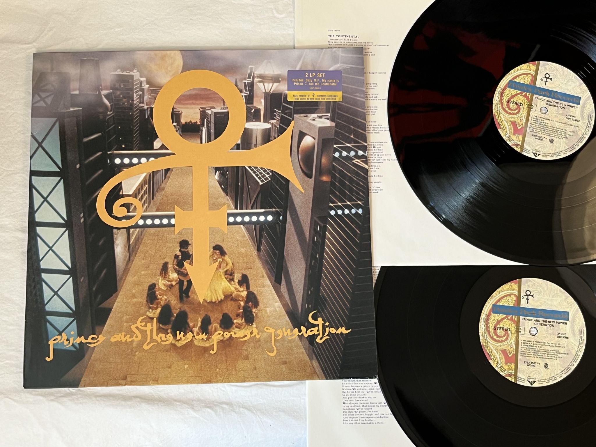 Omslagsbild för skivan PRINCE AND THE NEW POWER GENERATION love symbol 2xLP -92 PAISLEY PARK 9362450371