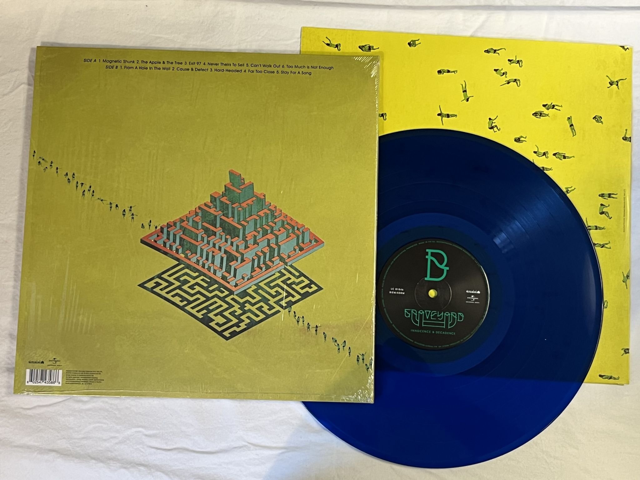 Omslagsbild för skivan GRAVEYARD Innocence & Decadence LP 2015 Swe NUCLEAR BLAST Limited Edition, Blue