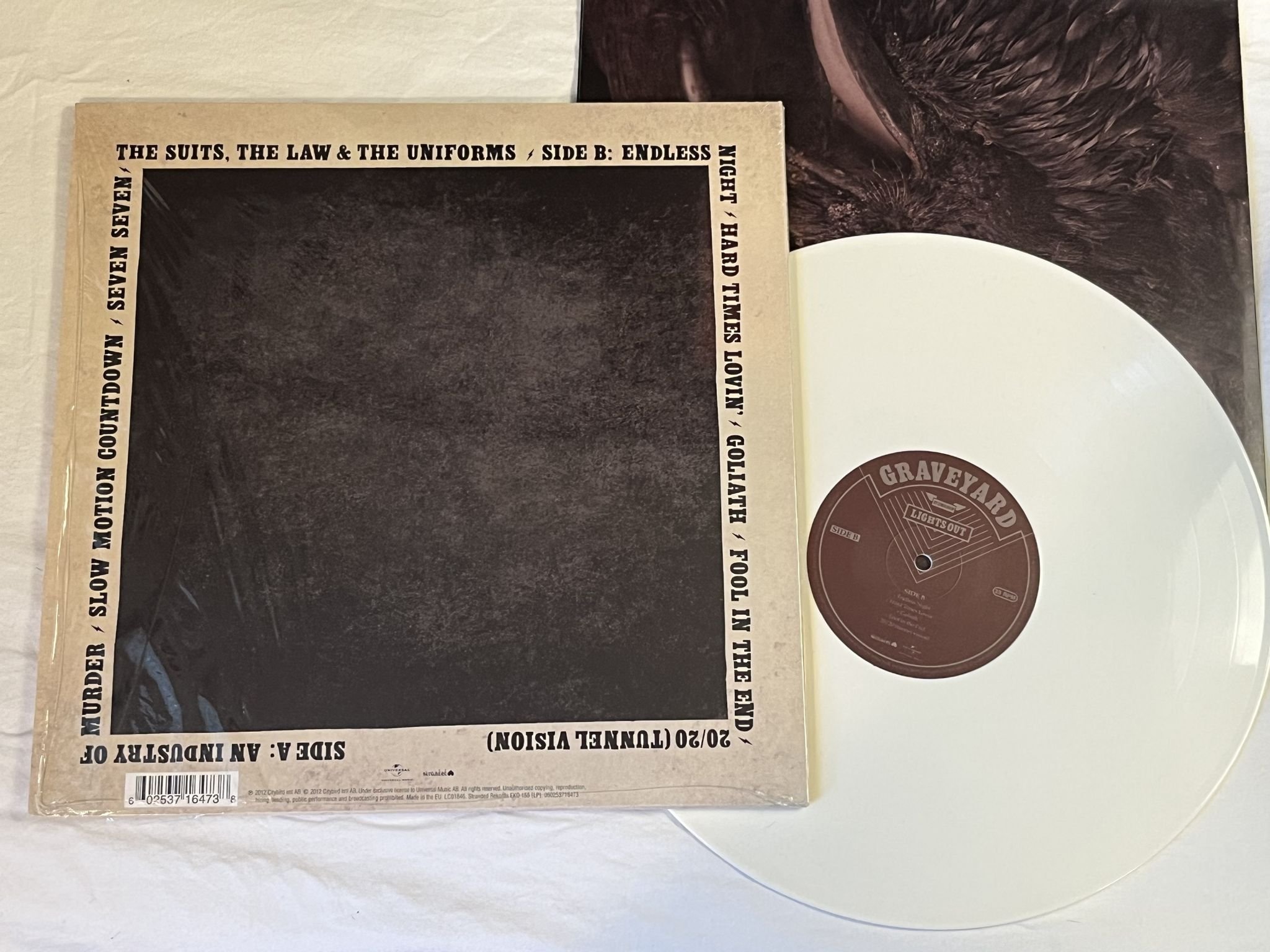 Omslagsbild för skivan GRAVEYARD Lights Out LP 2012 Swe Universal Music 060253716473