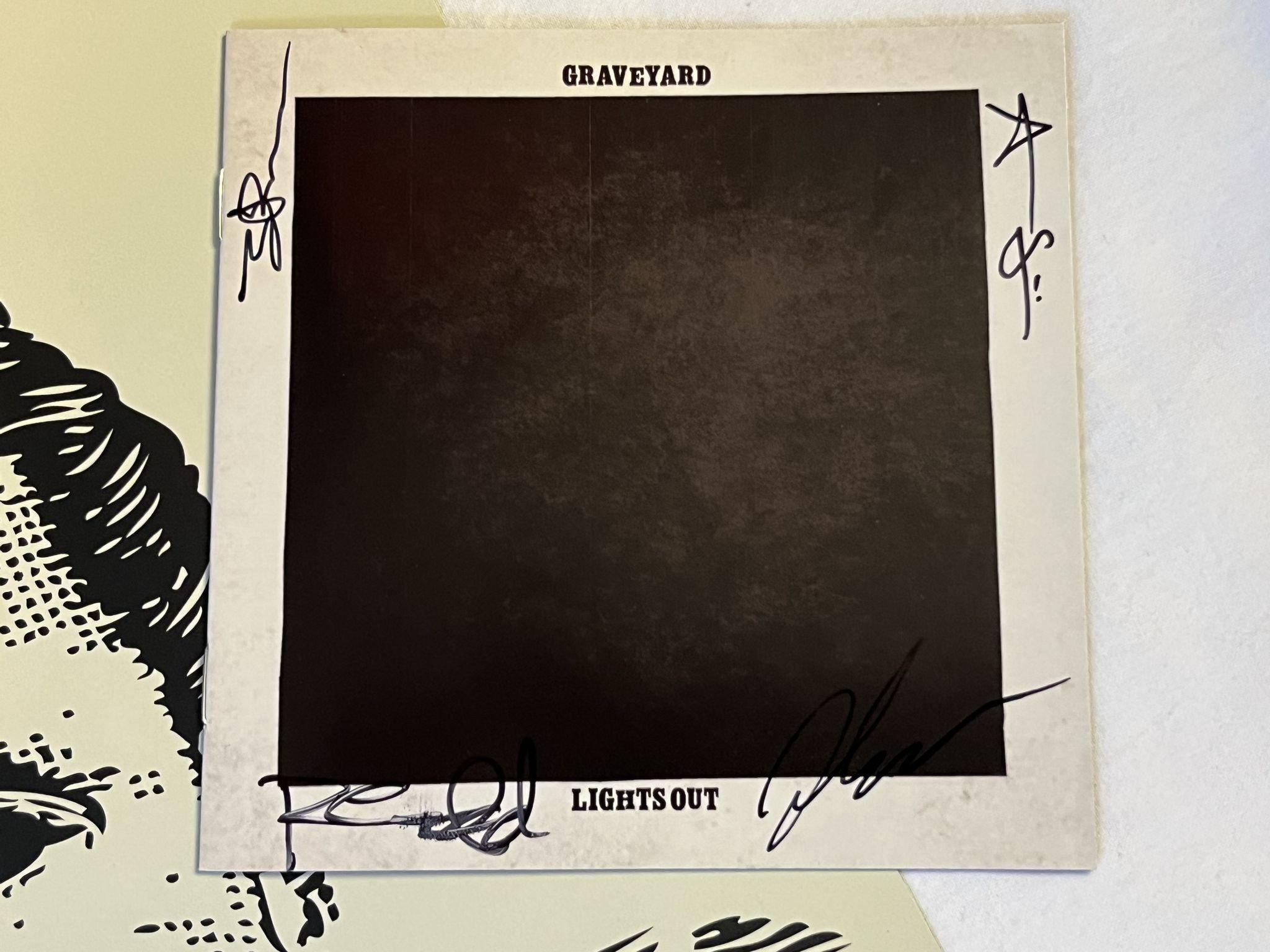 Omslagsbild för skivan GRAVEYARD Lights Out LP 2012 Swe Universal Music 060253716473