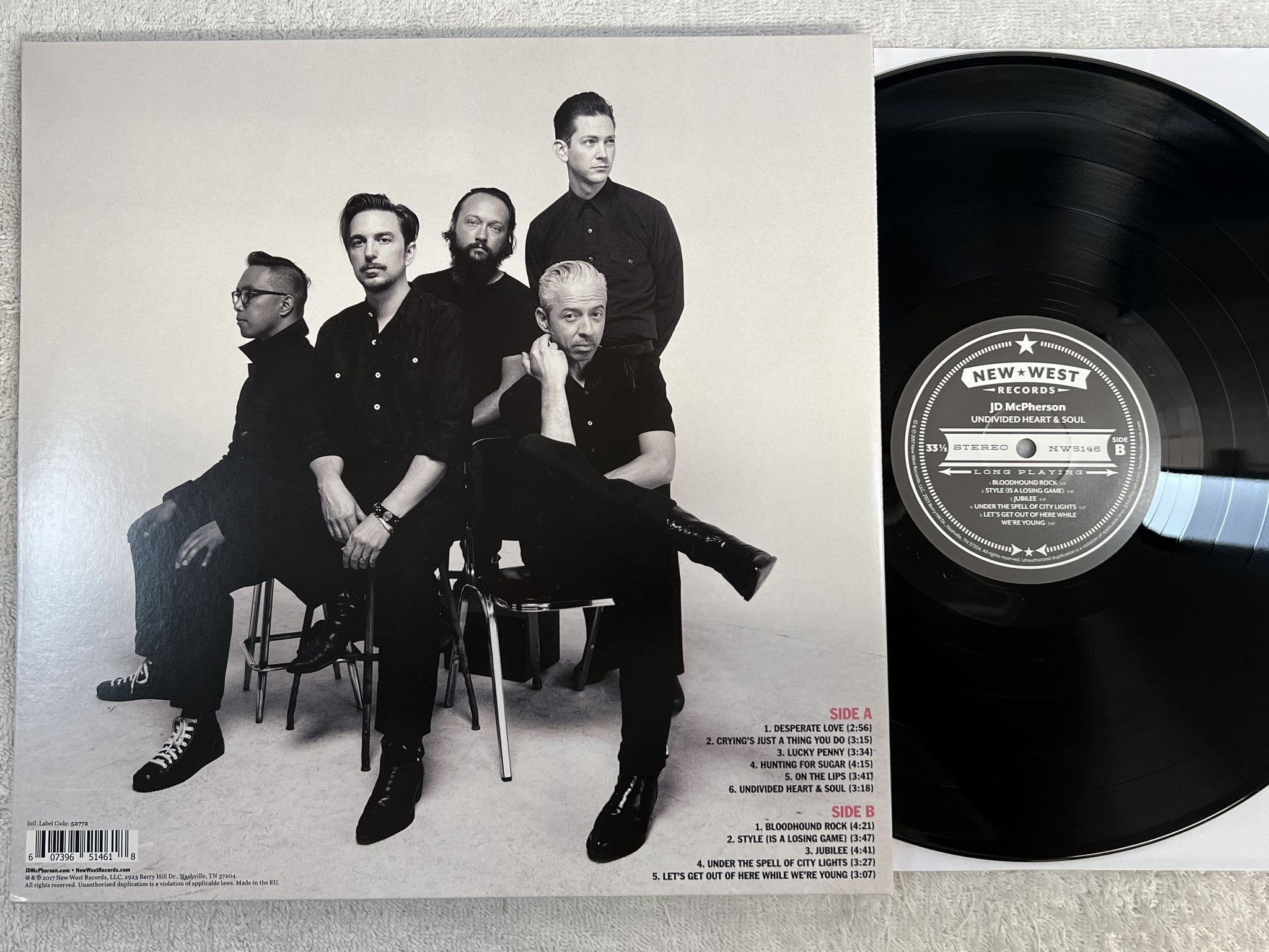 Omslagsbild för skivan Taj Mahal & Ry Cooder – Get On Board LP 2022 nonesuch 075597913552