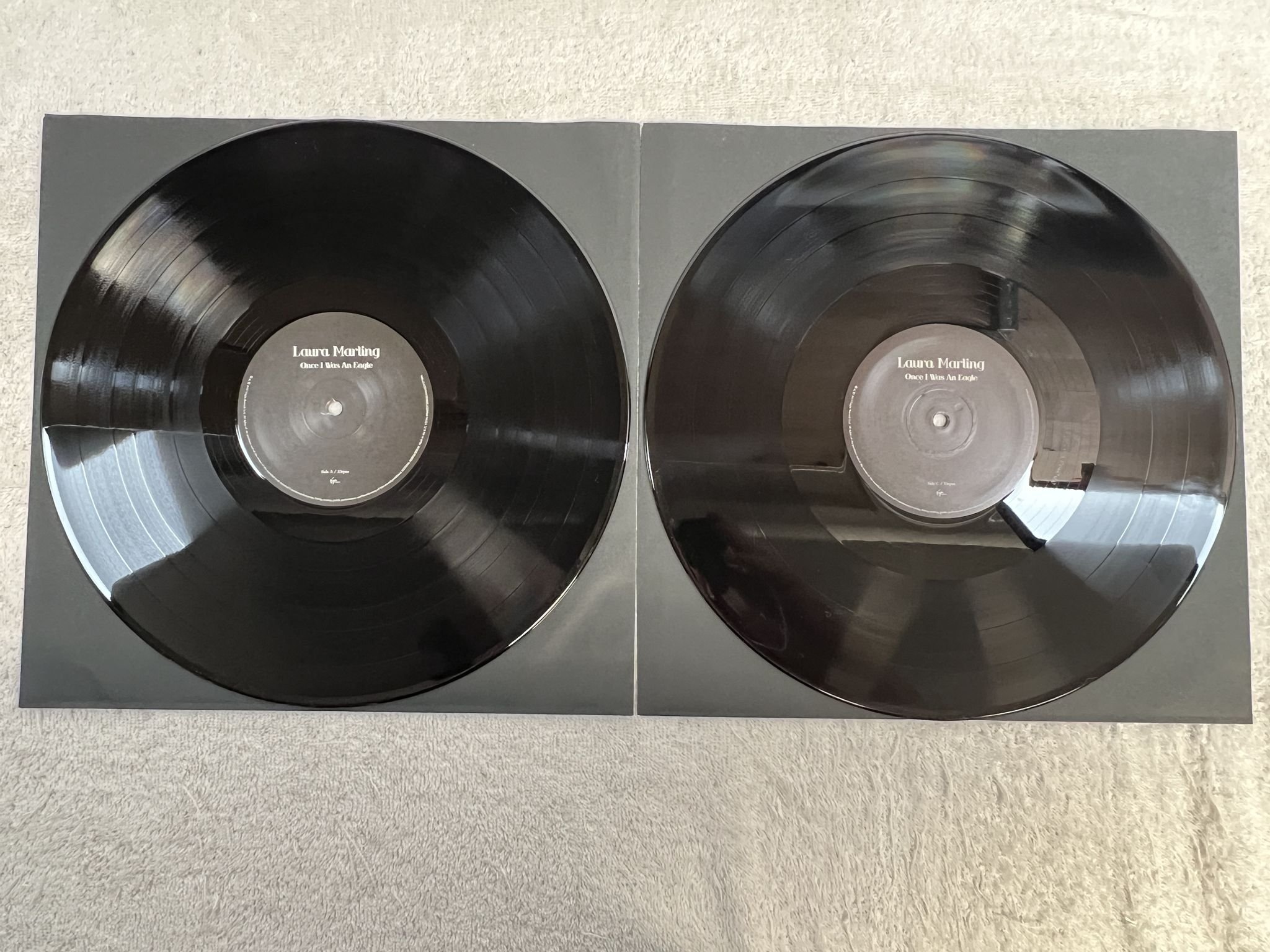 Omslagsbild för skivan LAURA MARLING Once I Was An Eagle 2xLP 2013 VIRGIN 00602537358632