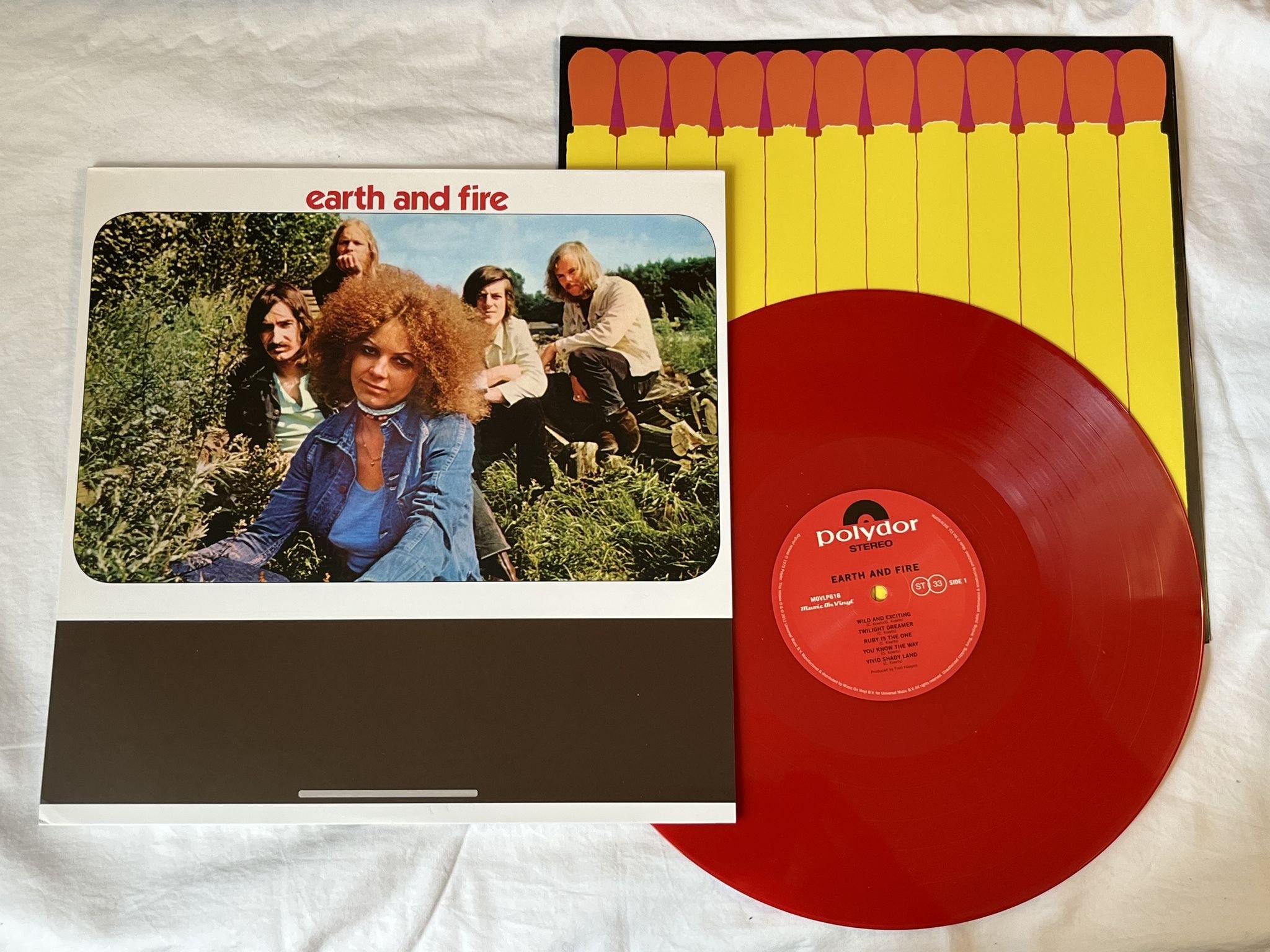 Omslagsbild för skivan EARTH AND FIRE s/t LP 2012 re MUSIC ON VINYL MOVLP616 ** PSYCH ROCK **