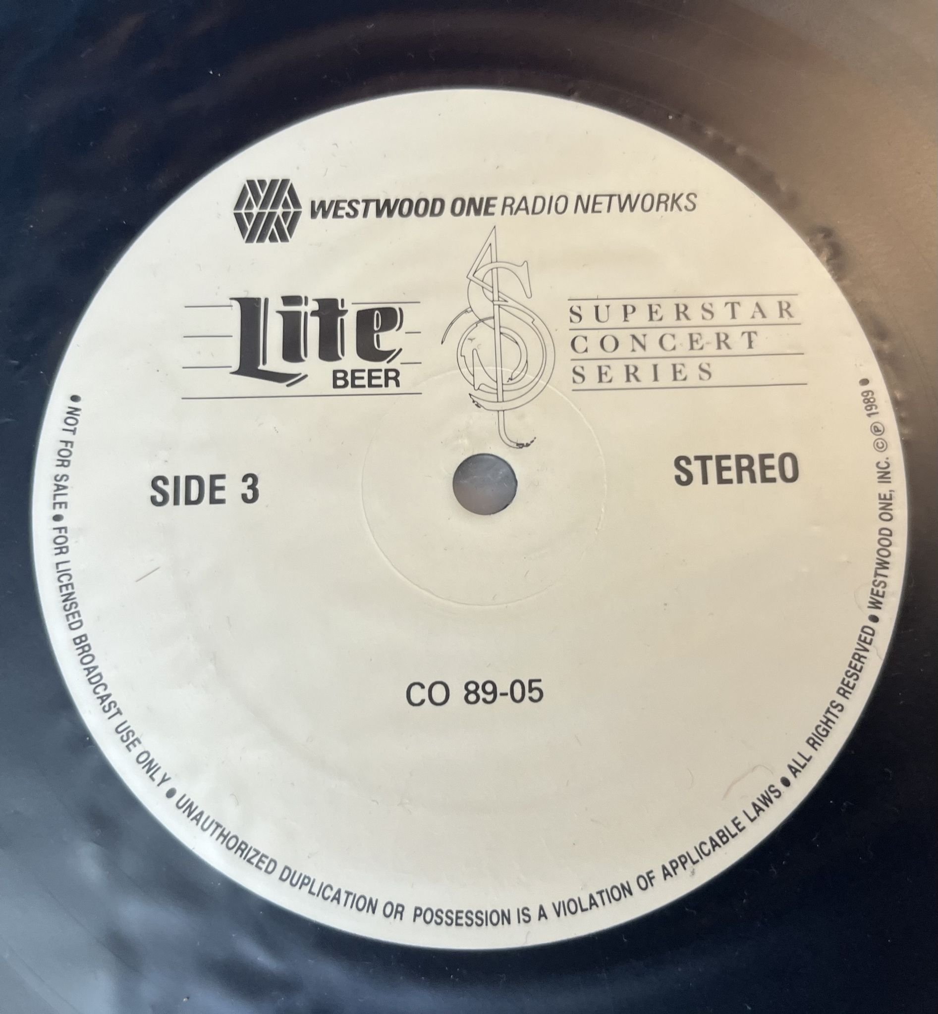 Omslagsbild för skivan GUNS 'N ROSES Superstar Concert Series 3xLP box -89 WESTWOOD ONE CO 89-05