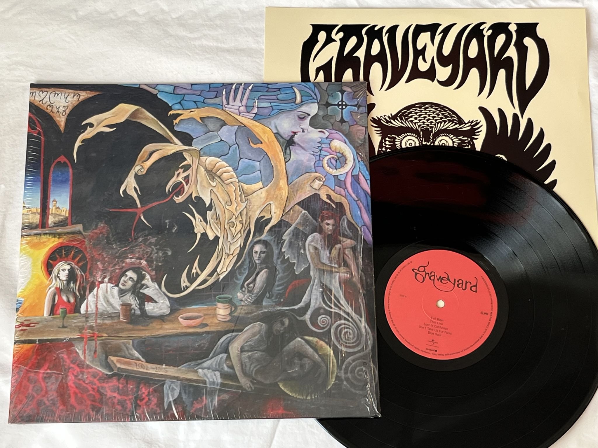Omslagsbild för skivan GRAVEYARD s/t LP 2011 UNIVERSAL 060252786056 *** HARD ROCK ***