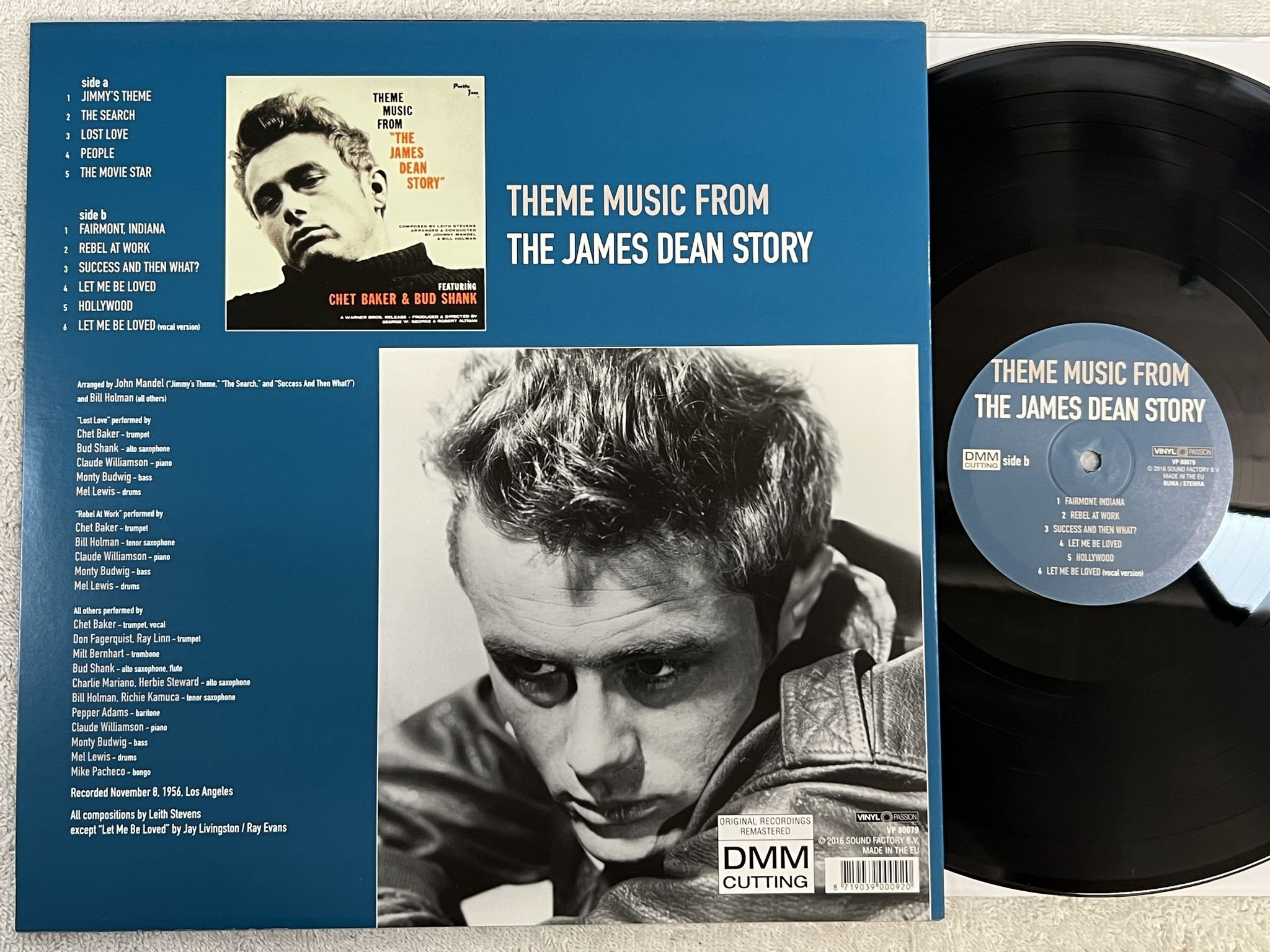 Omslagsbild för skivan CHET BAKER Theme Music "The James Dean Story" LP 2016 VINYL PASSION VP 80079