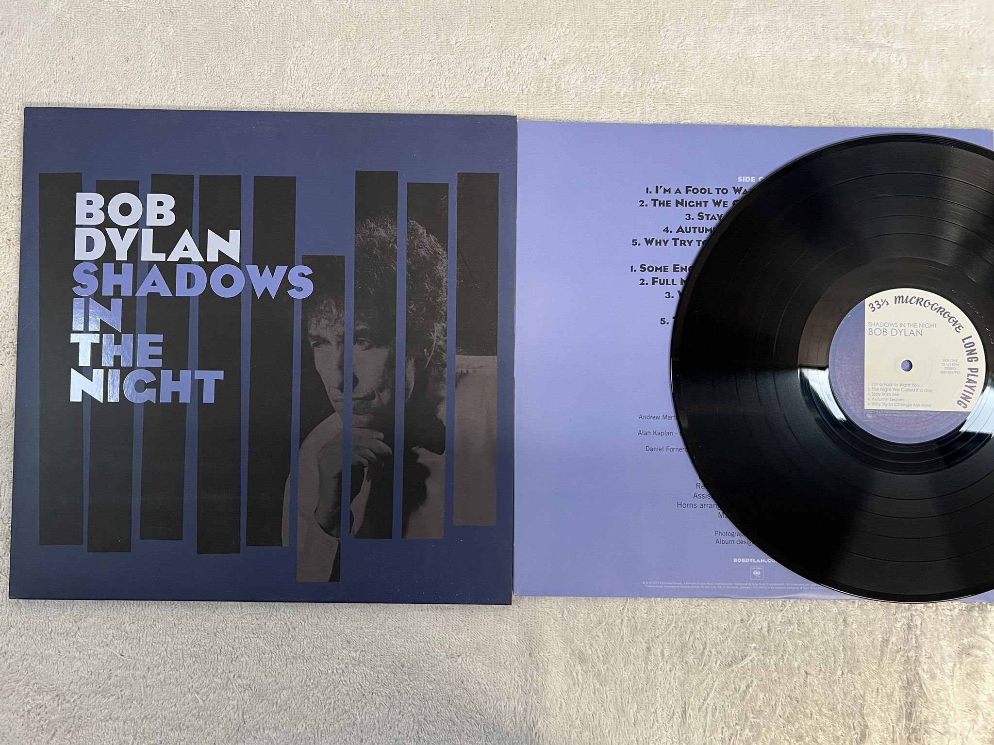 Omslagsbild för skivan BOB DYLAN Shadows In The Night LP 2015 COLUMBIA 88875057961