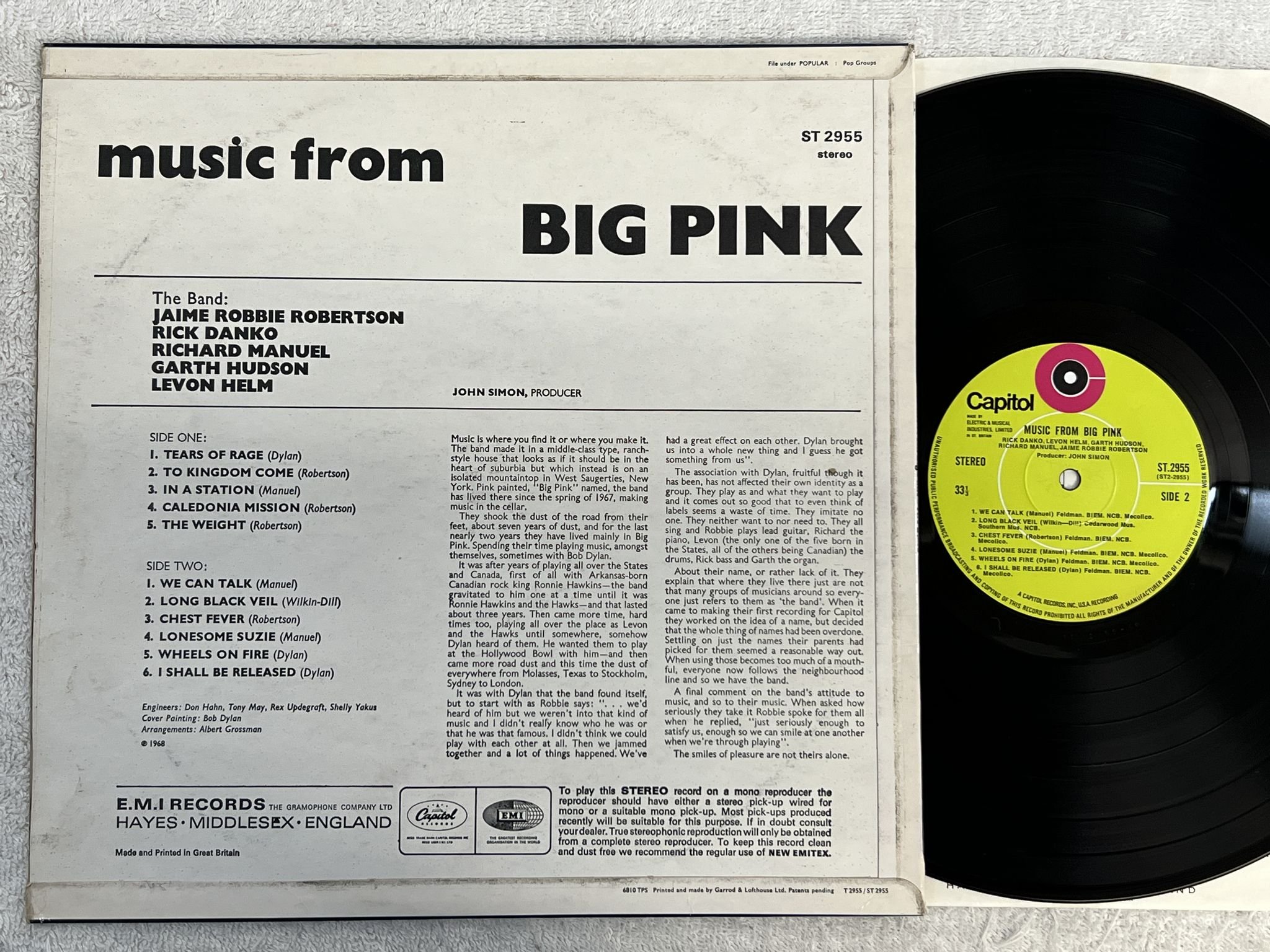 Omslagsbild för skivan THE BAND Music From Big Pink LP -68/69 UK CAPITOL ST 2955