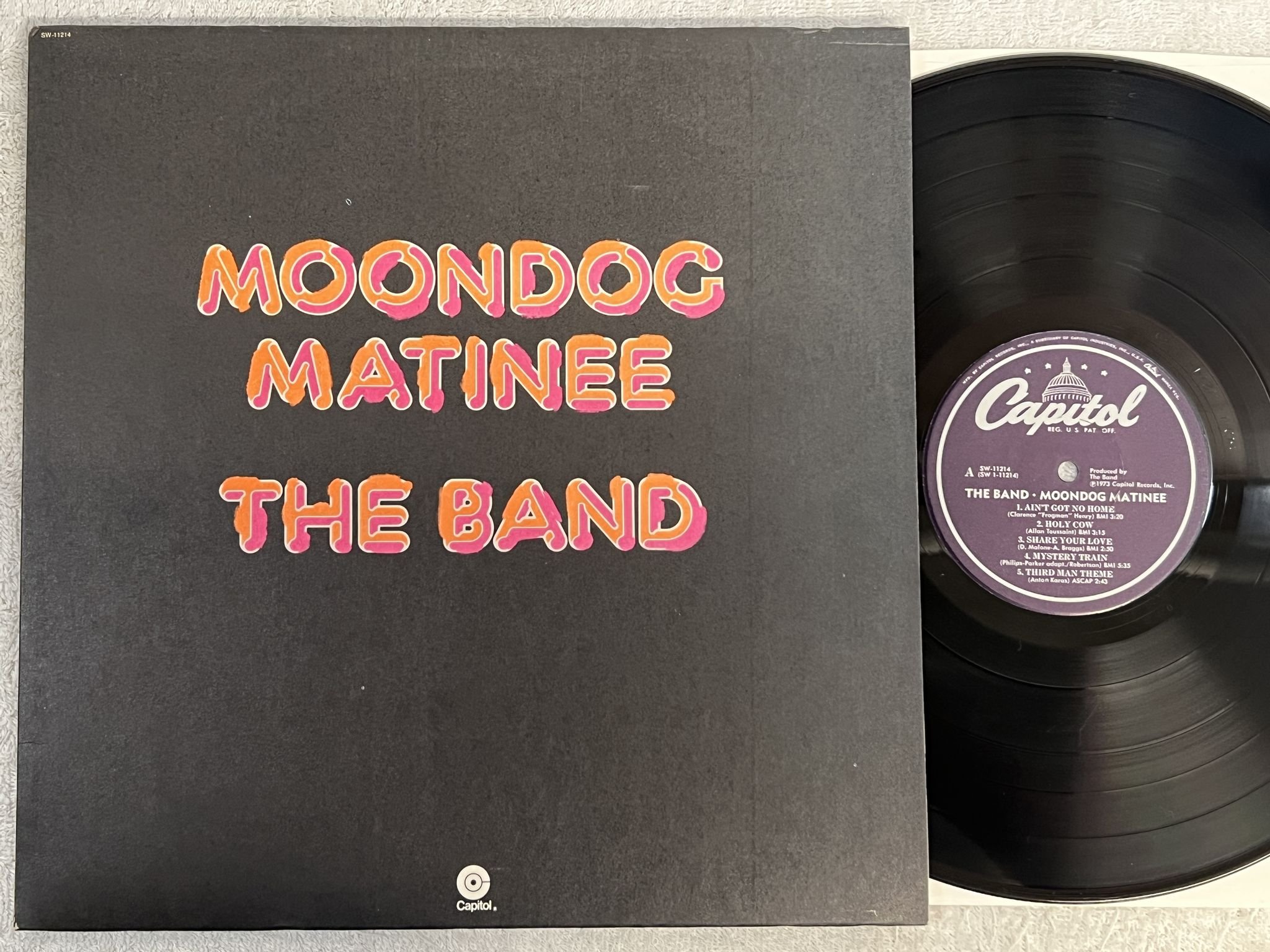 Omslagsbild för skivan THE BAND Moondog Matinee LP -73 US CAPITOL SW-71214