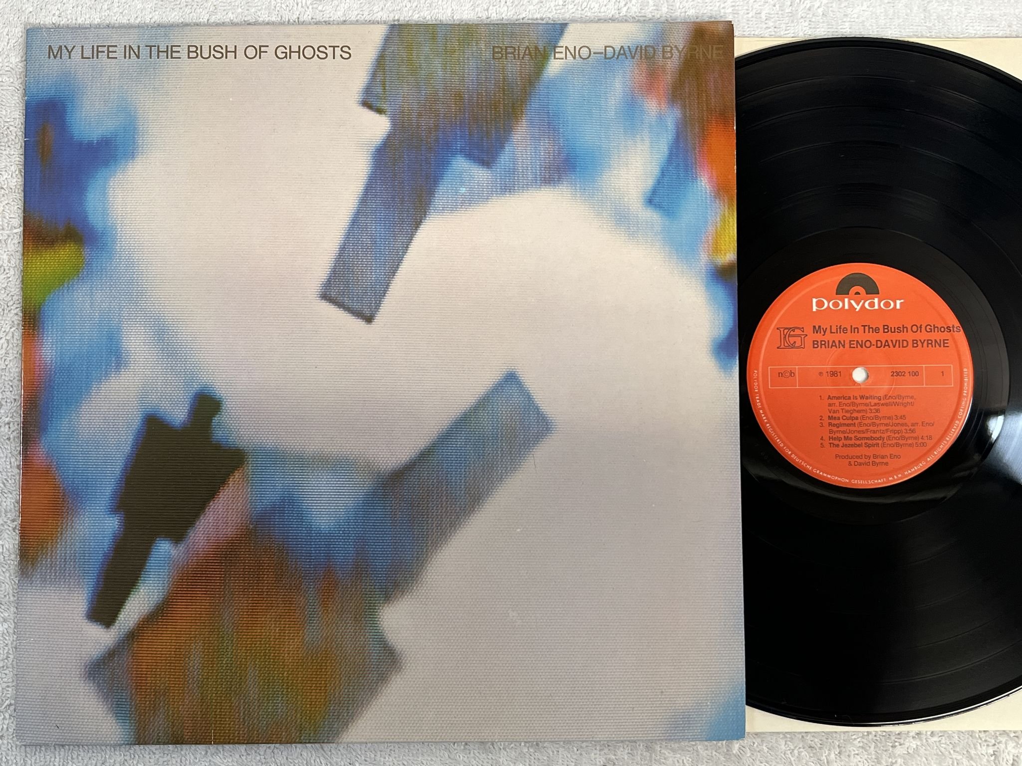 Omslagsbild för skivan BRIAN ENO / DAVID BYRNE My Life In The Bush Of Ghosts LP -81 ncb POLYDOR 2302100