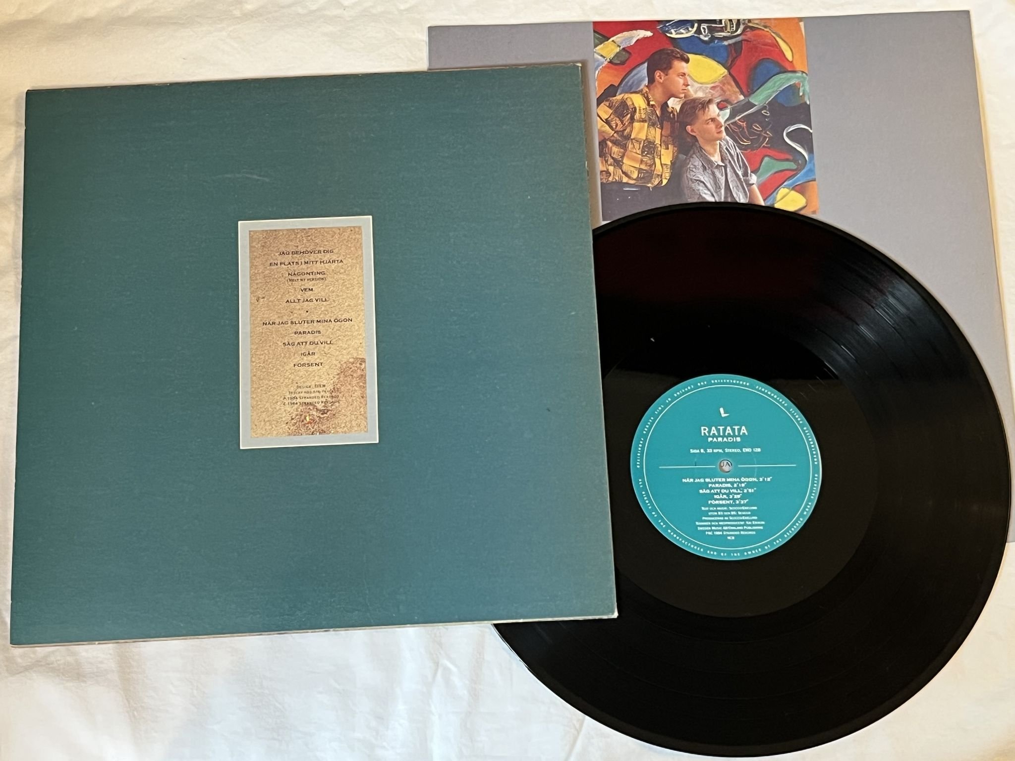 Omslagsbild för skivan RATATA paradis LP -84 Swe STRANDED EKO 128 *** SIGNED COVER ***