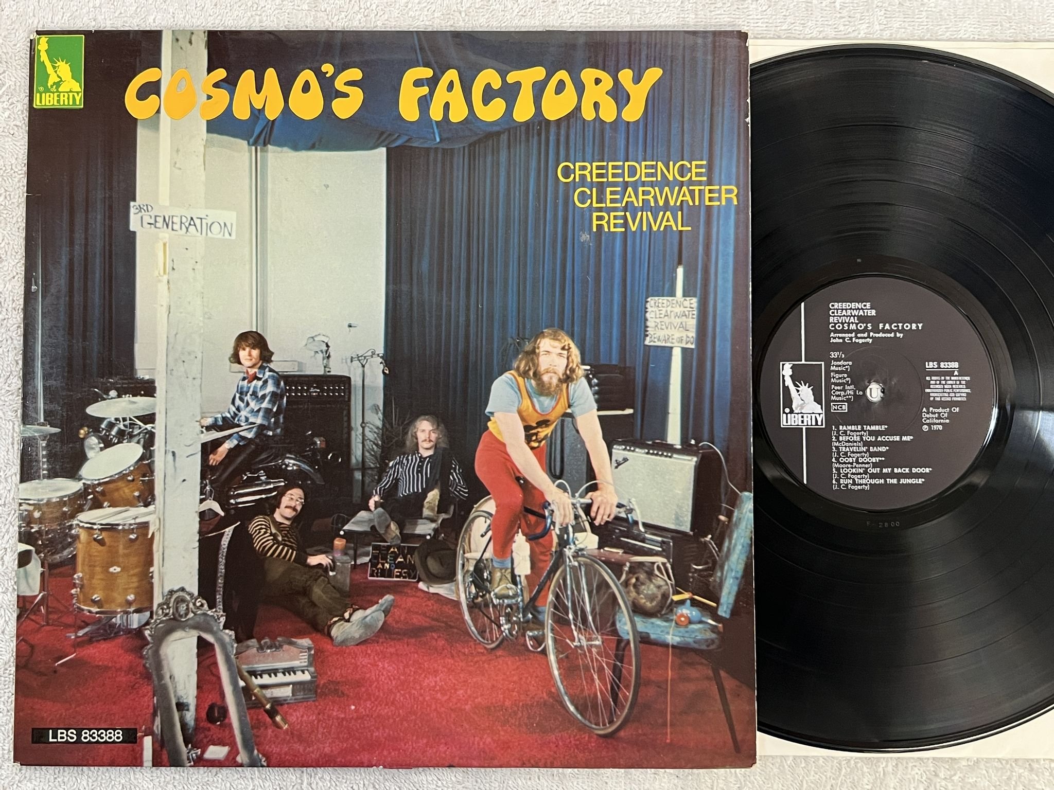 Omslagsbild för skivan CREEDENCE CLEARWATER REVIVAL cosmos factory LP -70 ncb LIBERTY LBS 83388