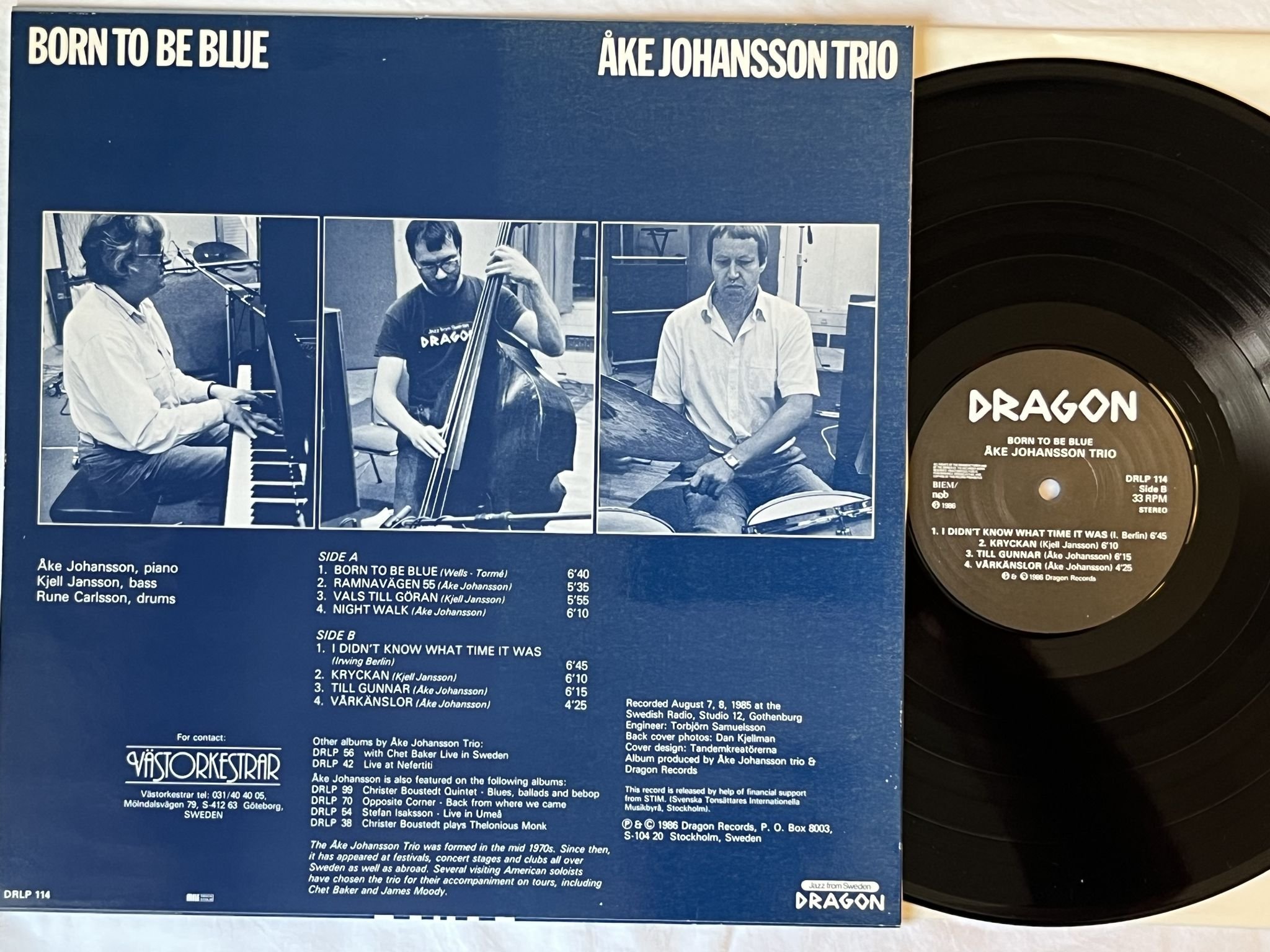 Omslagsbild för skivan ÅKE JOHANSSON TRIO born to be blue LP -86 DRAGON DRLP 114