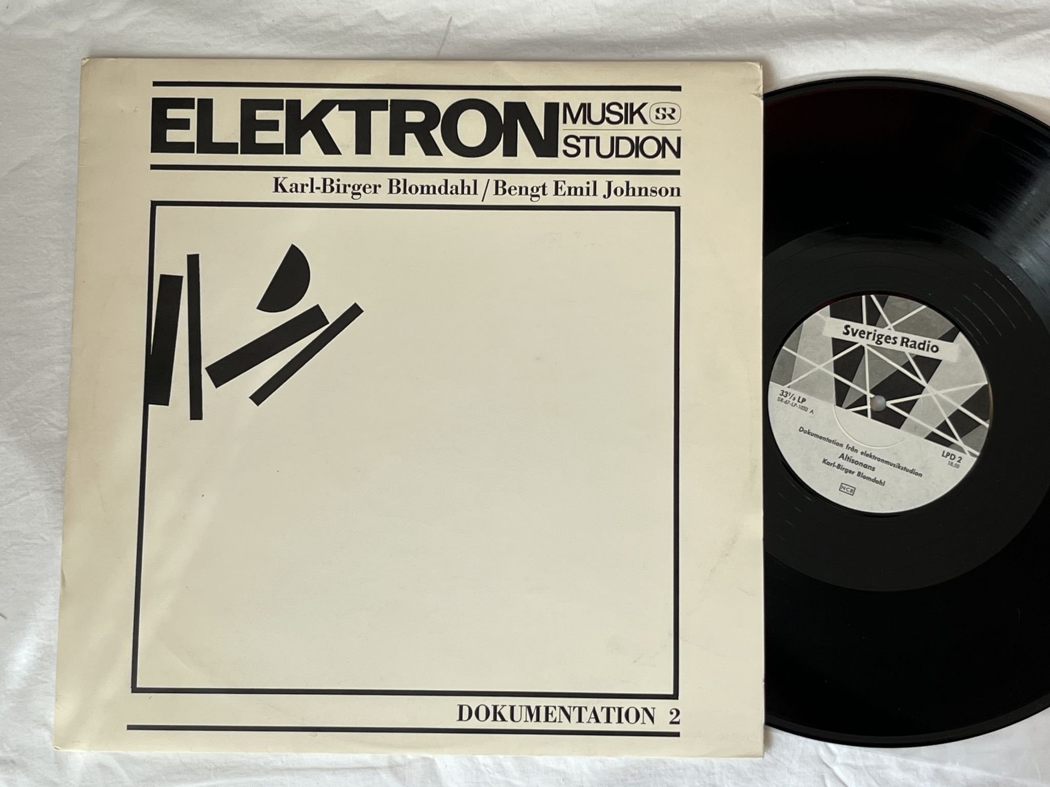 Omslagsbild för skivan Elektronmusikstudion Dokumentation 2 LP -67 Swe SR RECORDS LPD 2