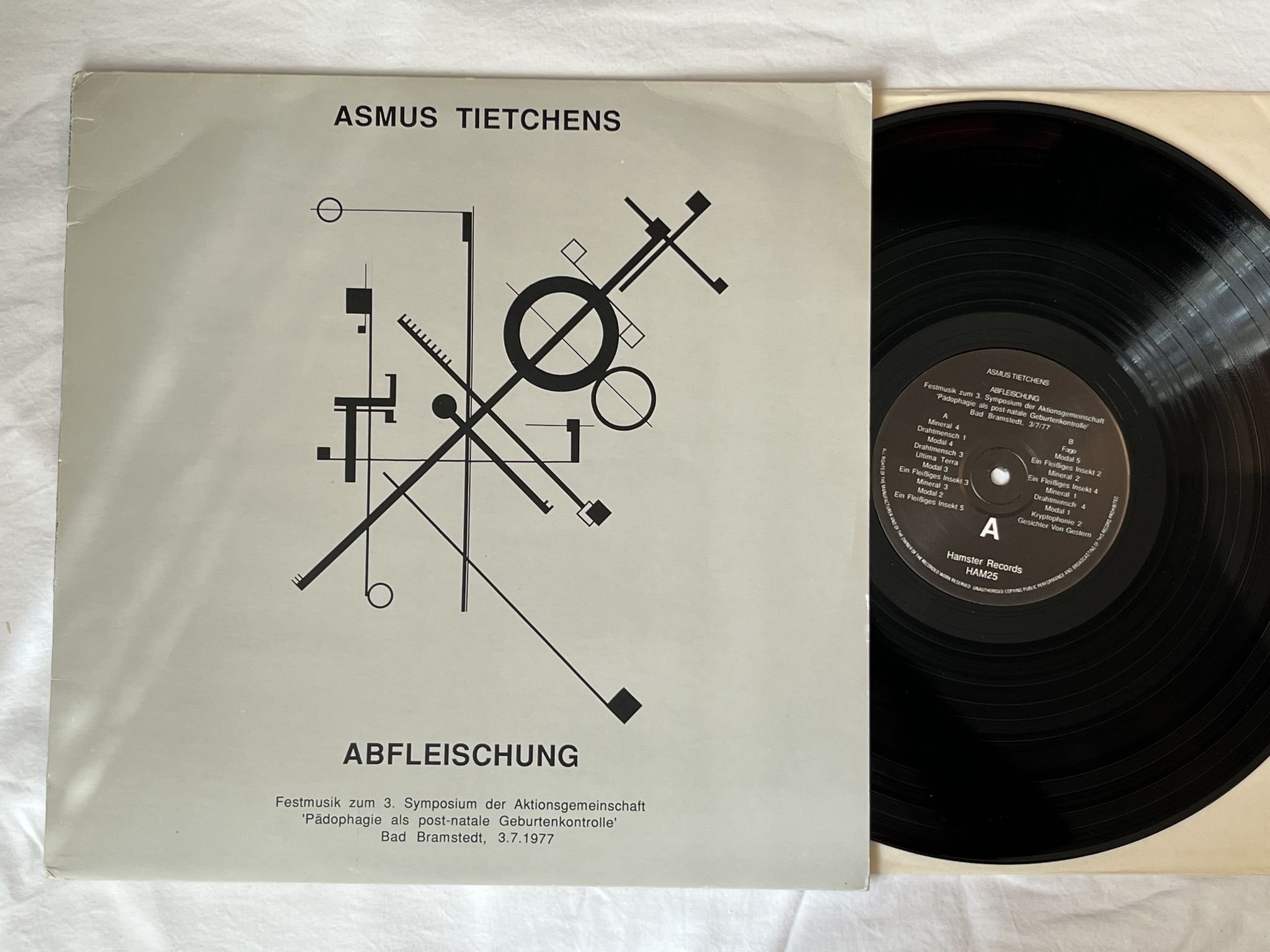 Omslagsbild för skivan ASMUS TIETCHENS Abfleischung LP -89 UK hamster records & tapes HAM25
