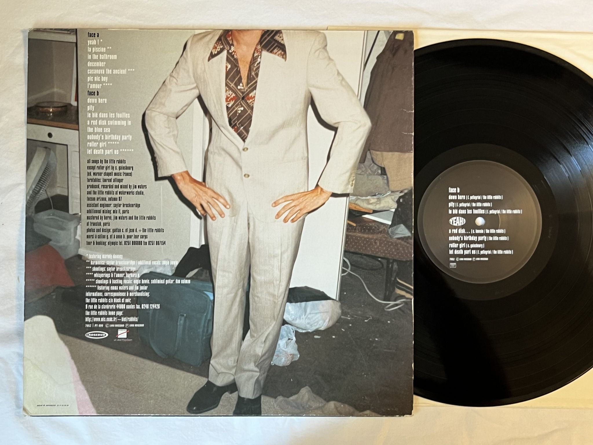 Omslagsbild för skivan THE LITTLE RABBITS yeah! LP -98 Fra ROSEBUD 7052 *** ELECTRO / INDIE ROCK ***