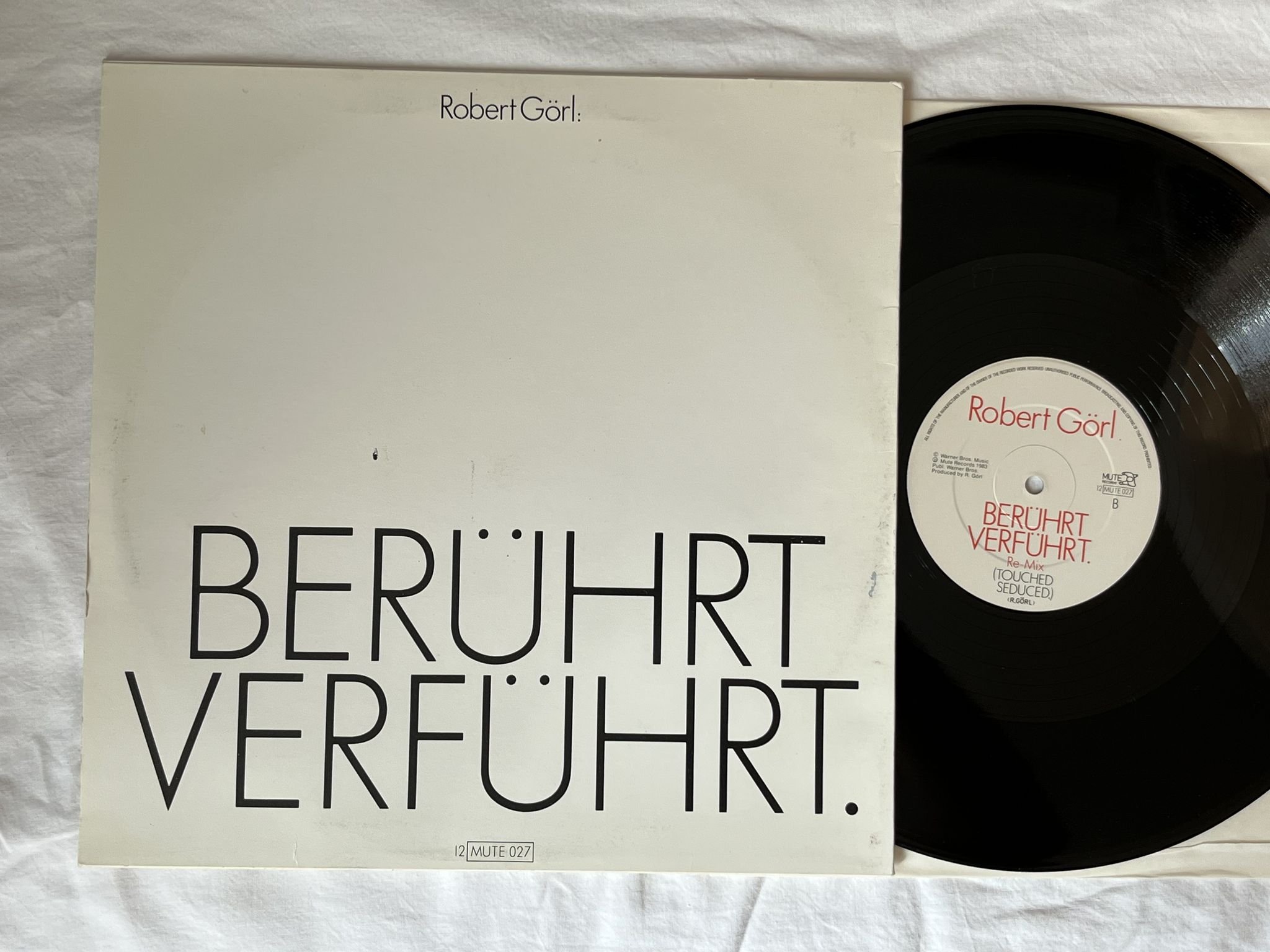 Omslagsbild för skivan ROBERT GÖRL mit dir 12" -83 UK MUTE 12 MUTE 027 ** SYNTH-POP **