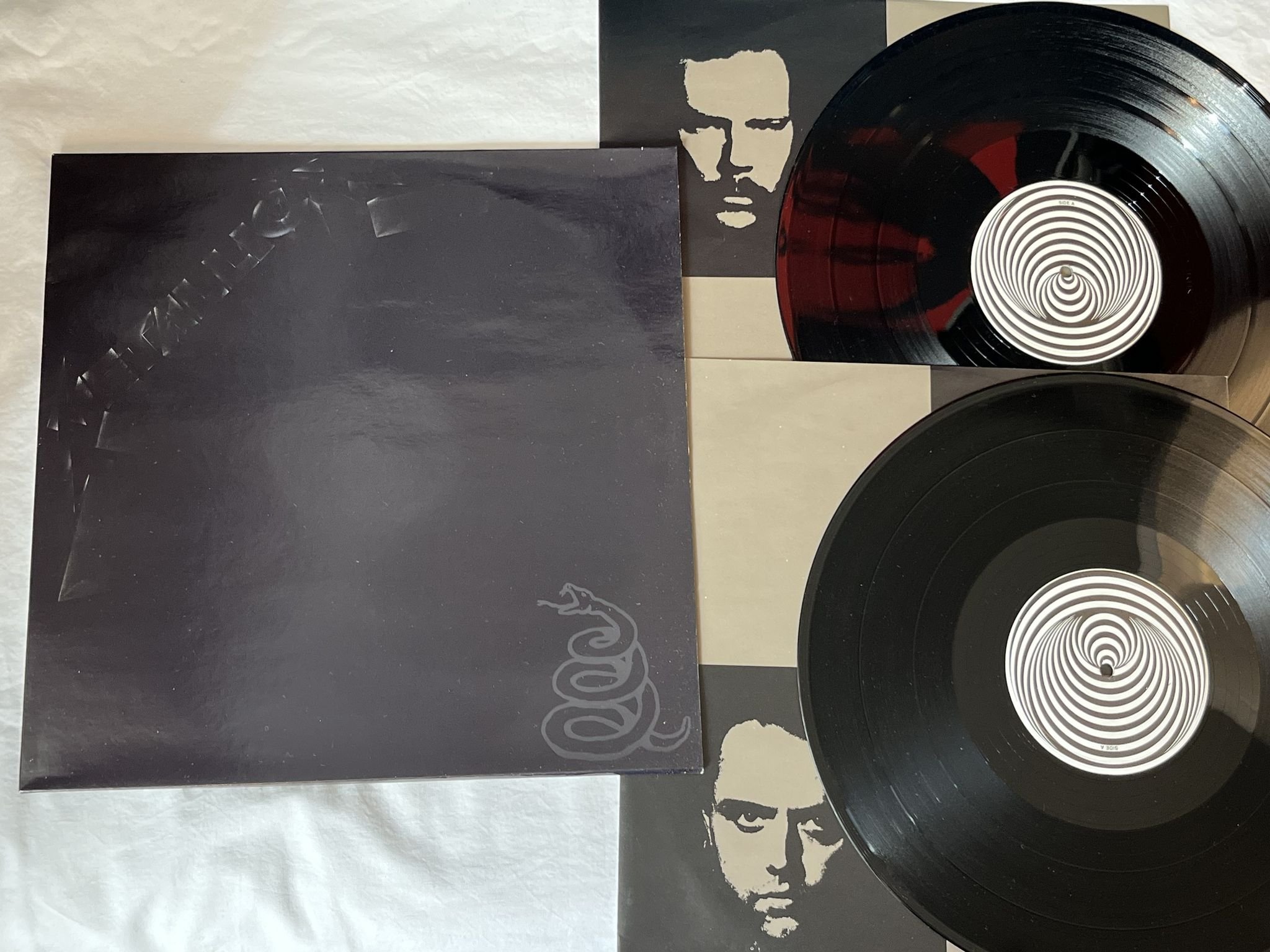 Omslagsbild för skivan METALLICA s/t 2xLP -91 eu VERTIGO 510 022-1 *** HIGHLY IN DEMAND CLASSIC ***