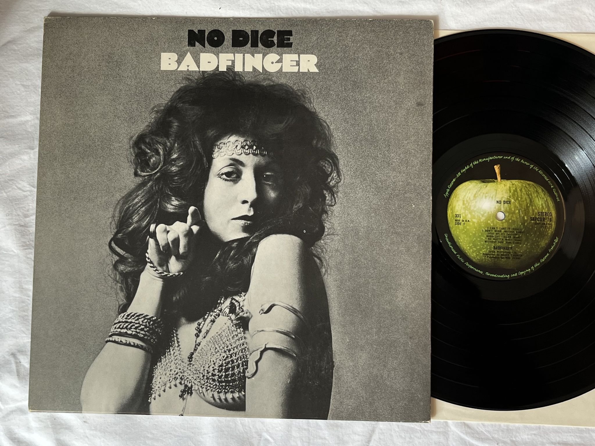 Omslagsbild för skivan BADFINGER no dice LP -70 UK APPLE SAPCOR 16