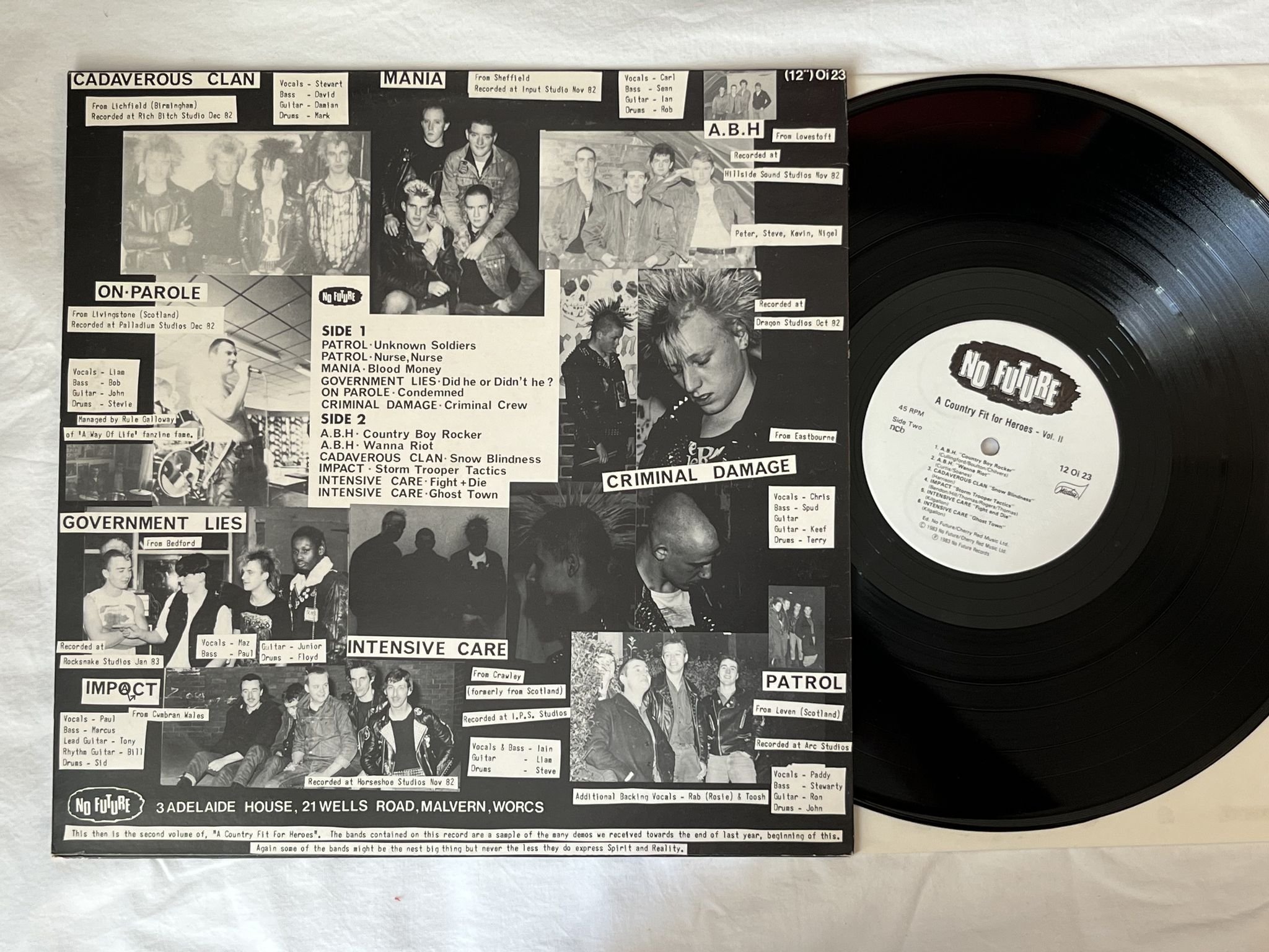 Omslagsbild för skivan V/A A Country Fit For Heroes (Volume 2) LP -83 ncb MISTLUR 12 Oi 23