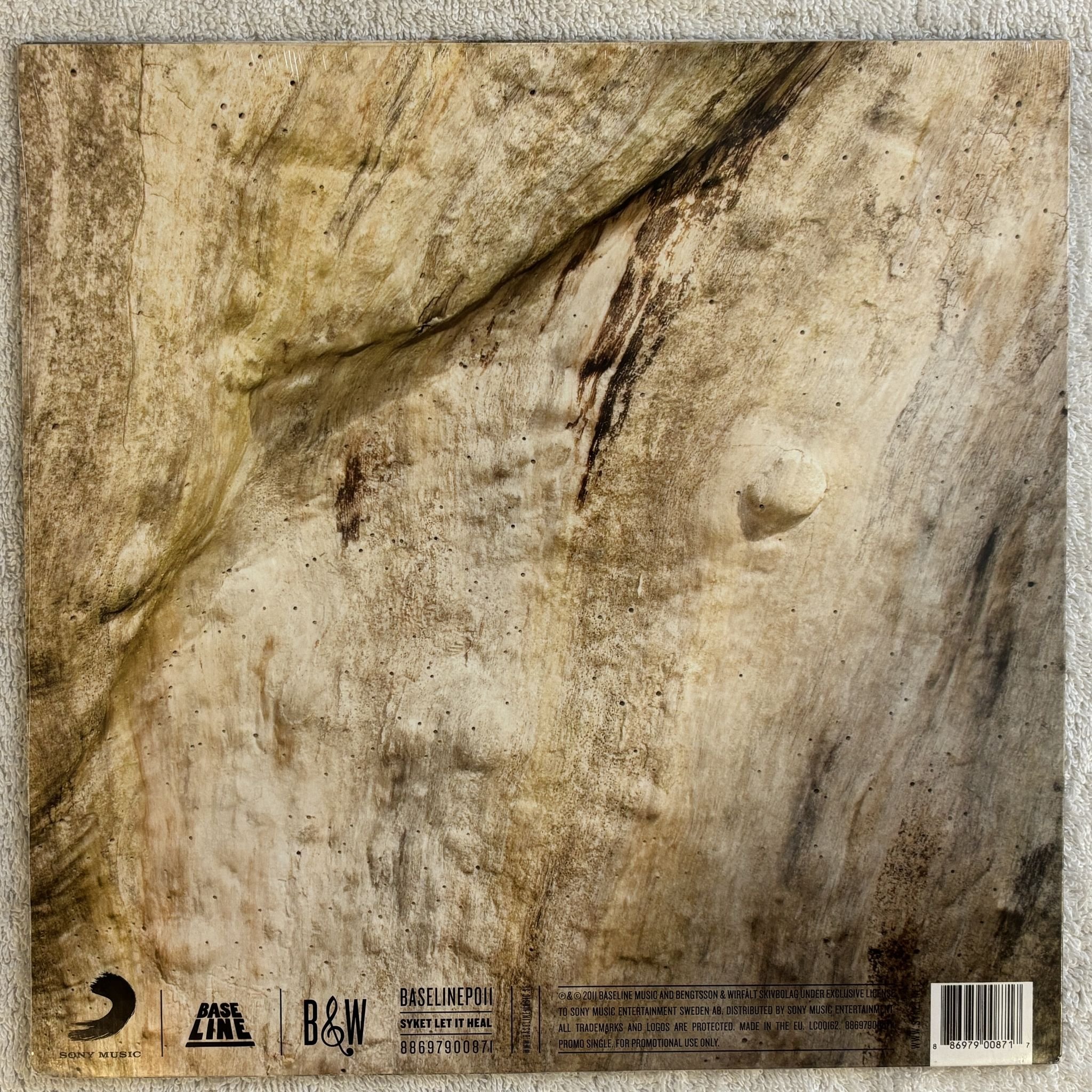 Omslagsbild för skivan SYKET let it heal LP -2011 EU Bassline – BASSLINEP011