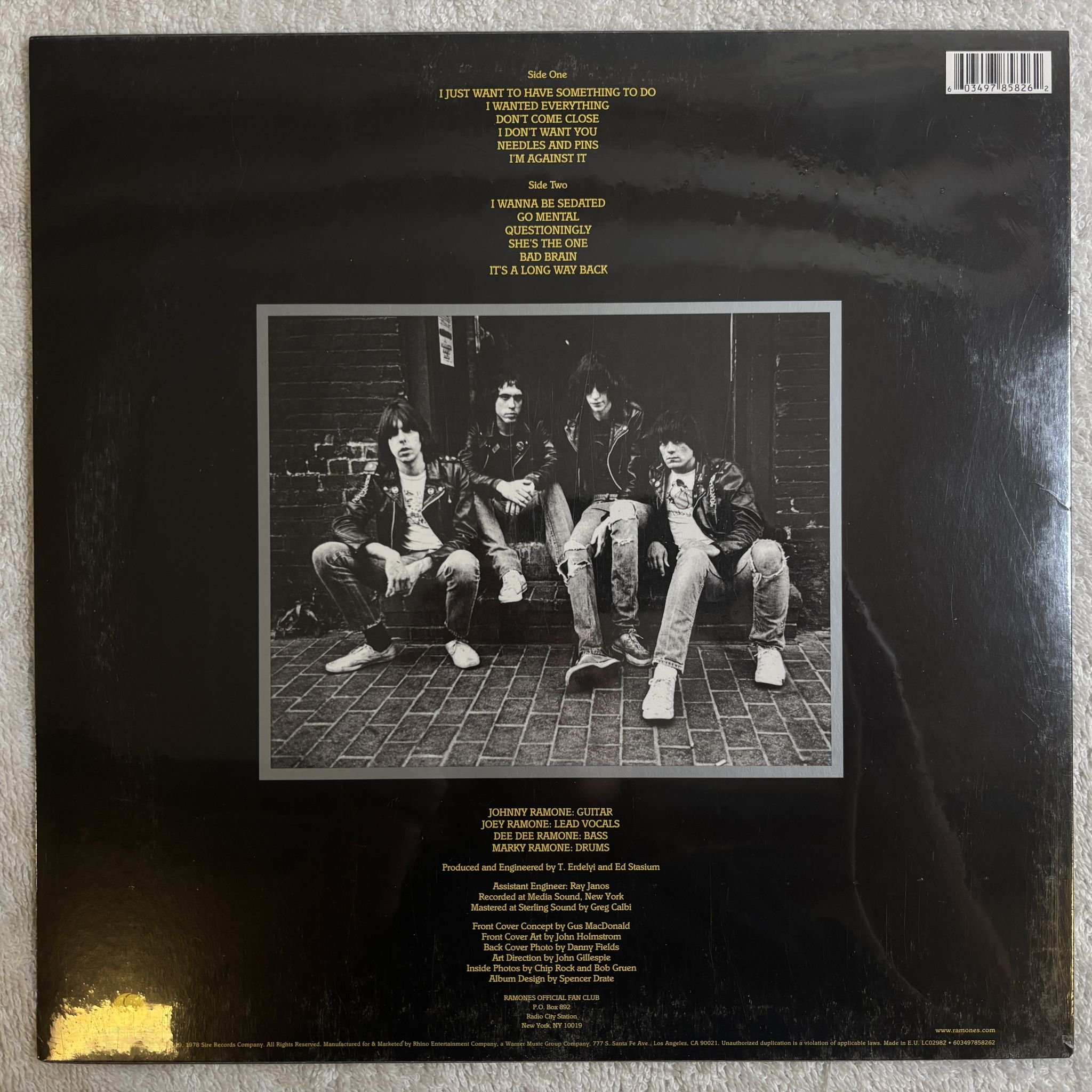 Omslagsbild för skivan RAMONES Road To Ruin LP- 2019 Sire RR1 6063