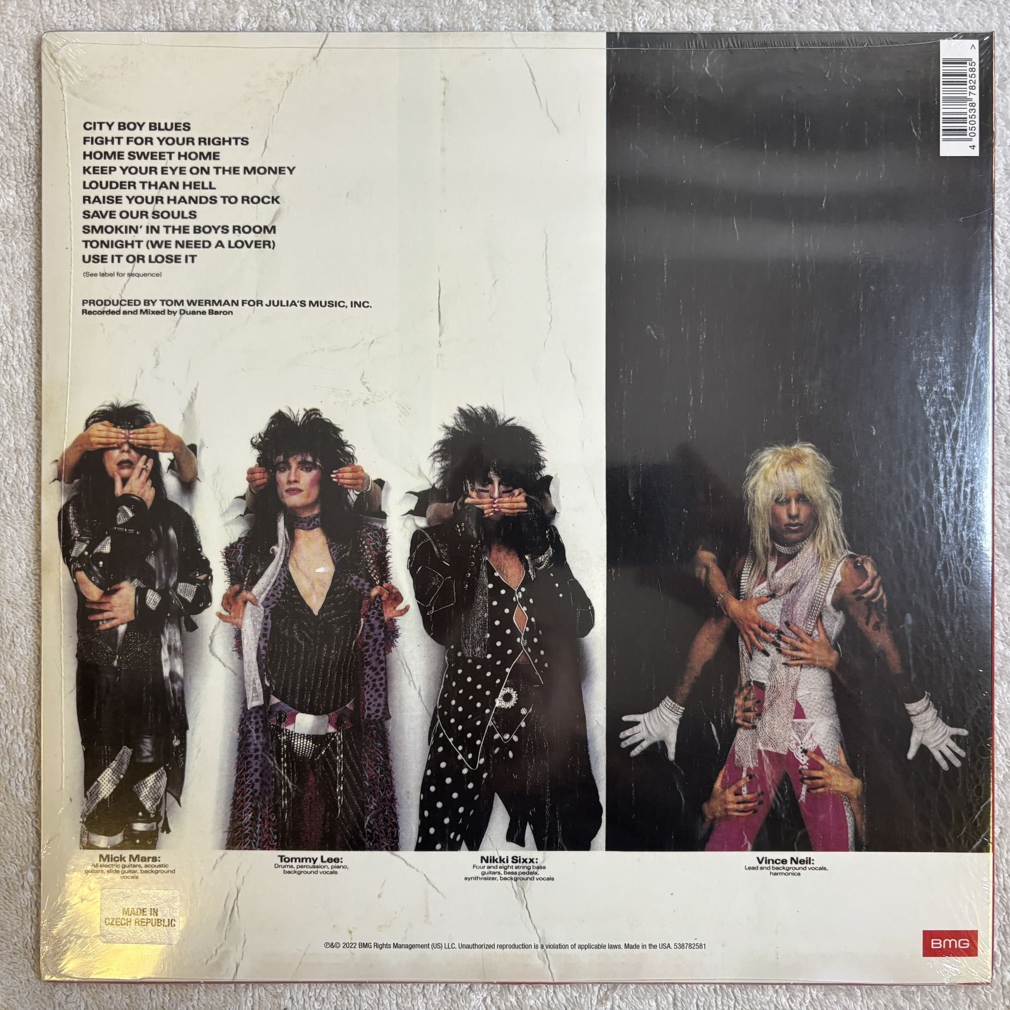 Omslagsbild för skivan MÖTLEY CRÜE Theatre Of Pain LP- 2022 BMG 538782581