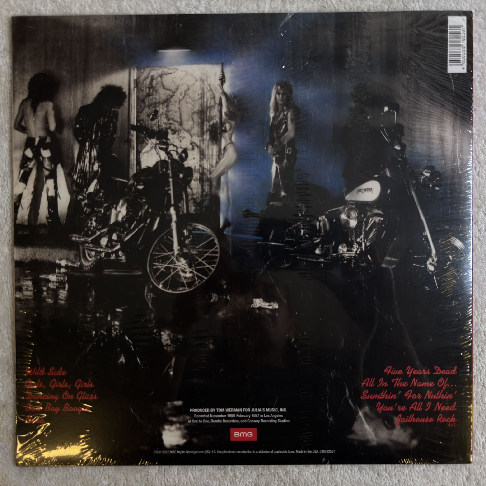 Omslagsbild för skivan MÖTLEY CRÜE Girls, Girls, Girls LP- 2022 BMG 538782561