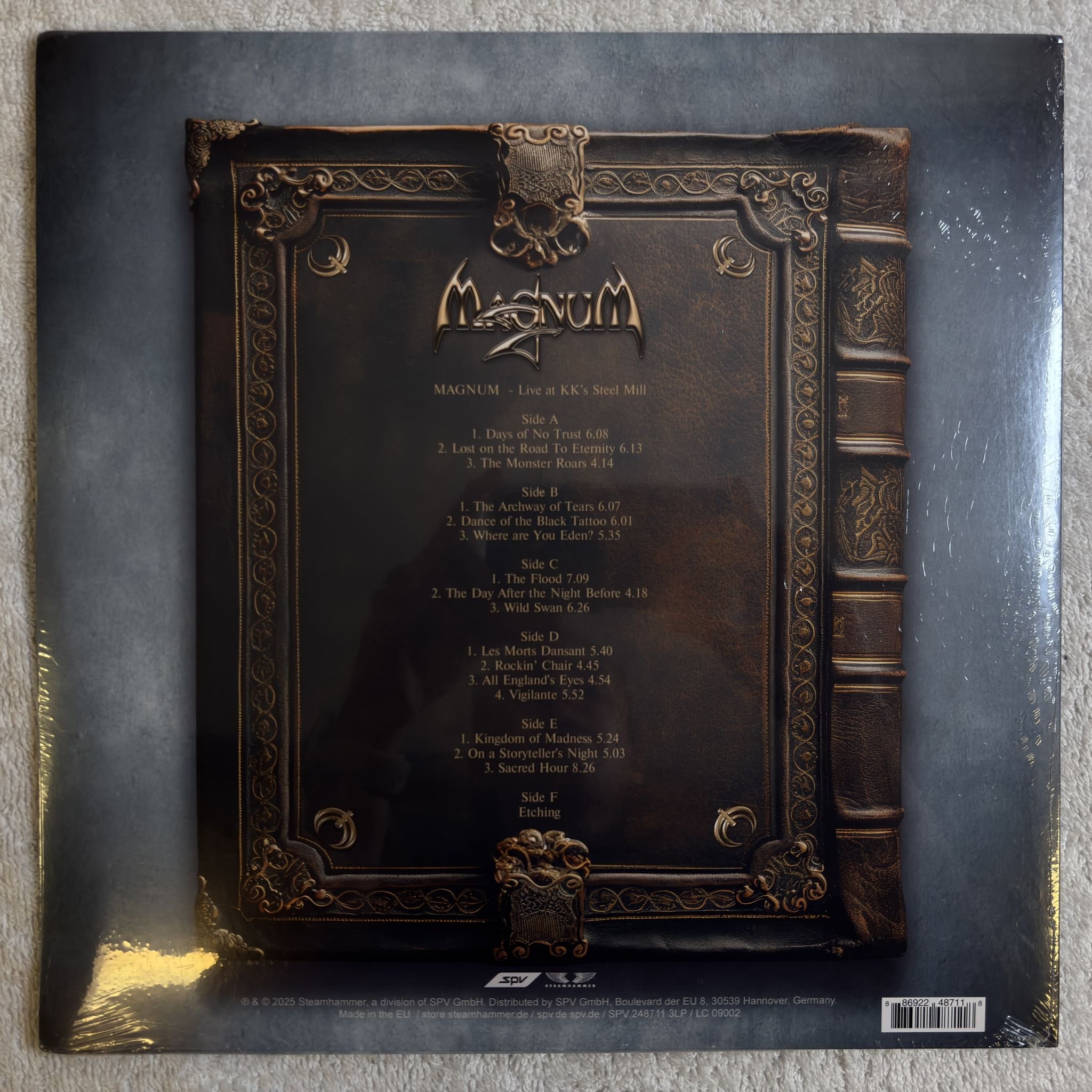 Omslagsbild för skivan MAGNUM Live At KK's Steel Mill 3xLP- 2025 SPV SPV 248711 3LP