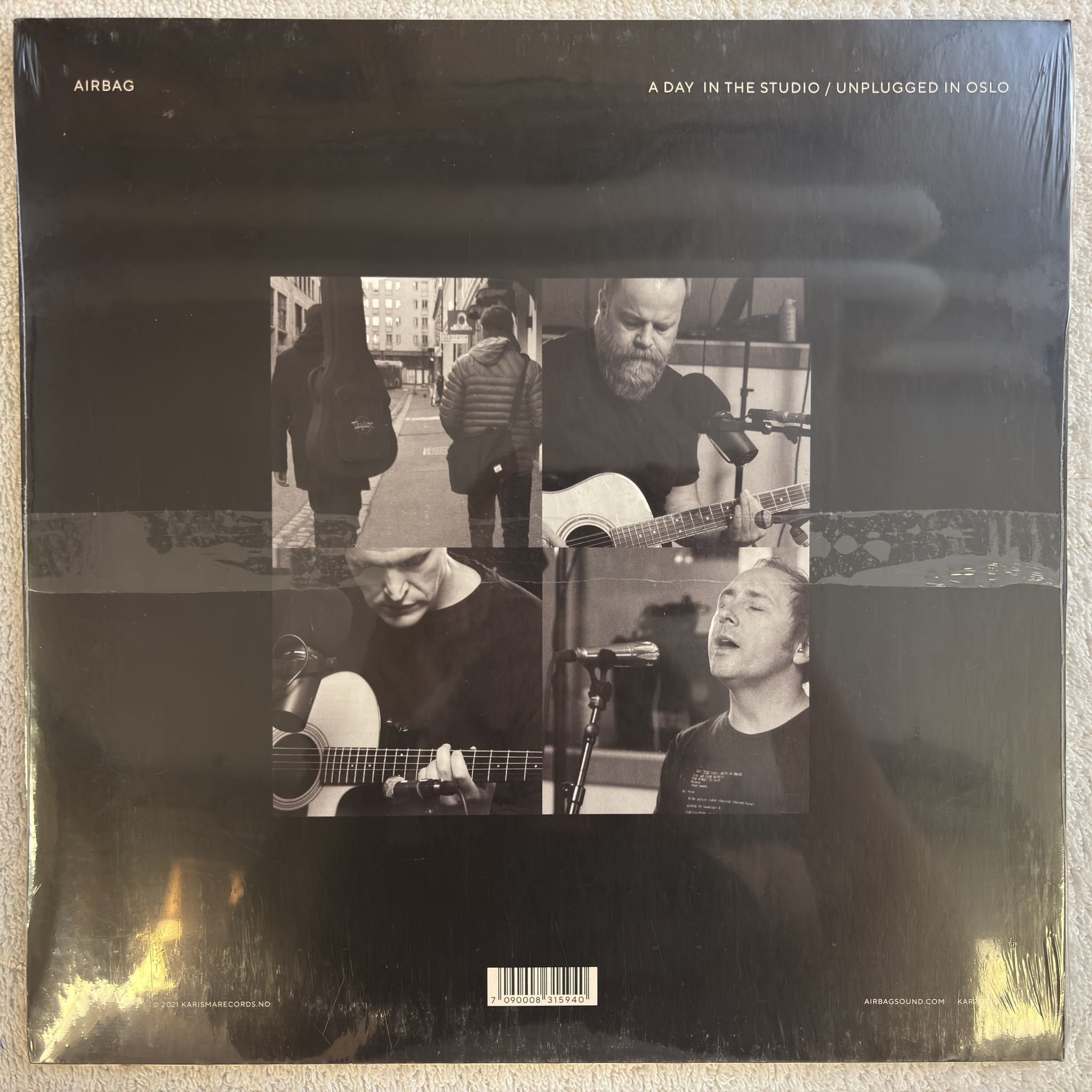 Omslagsbild för skivan AIRBAG A Day In The Studio / Unplugged In.. LP -2022 Karisma Records – KAR217LPC