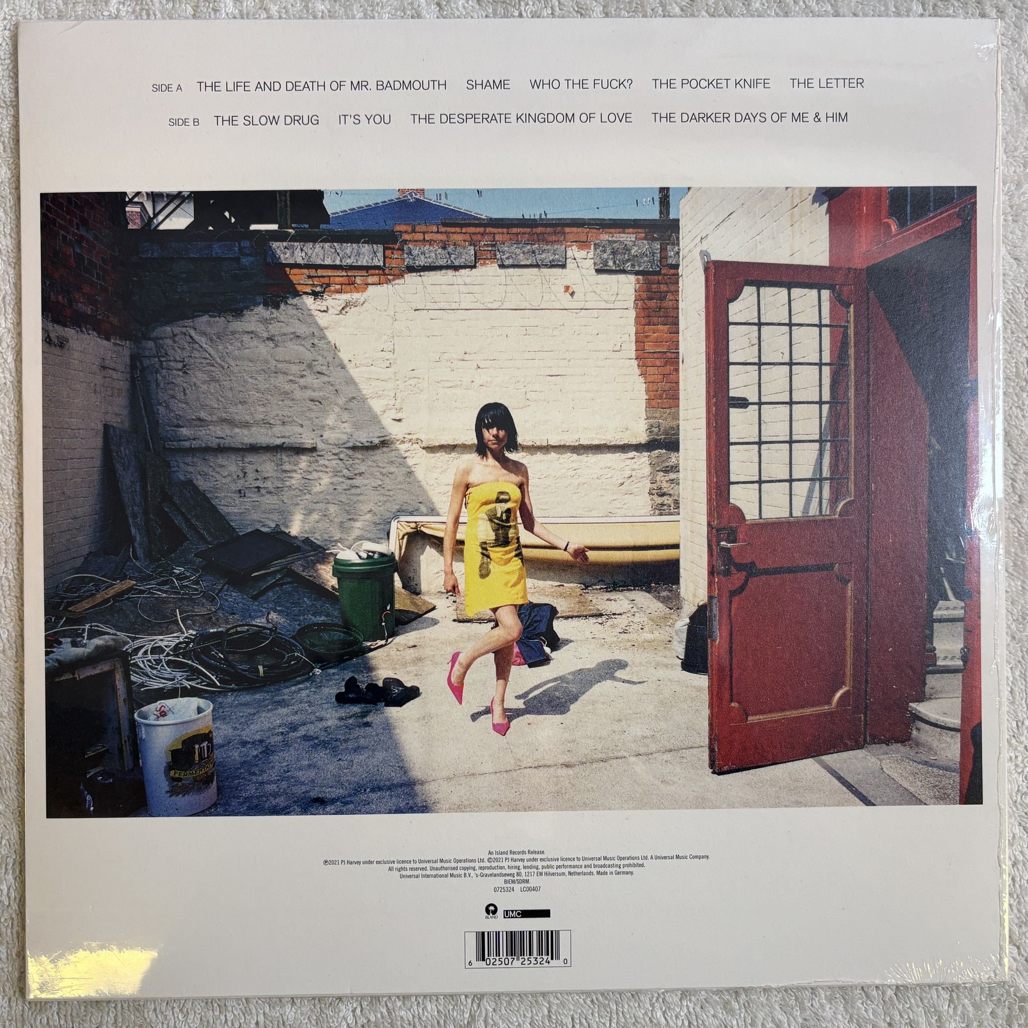Omslagsbild för skivan PJ HARVEY Uh Huh Her ?– Demos LP- 2021 Island Records 0725324