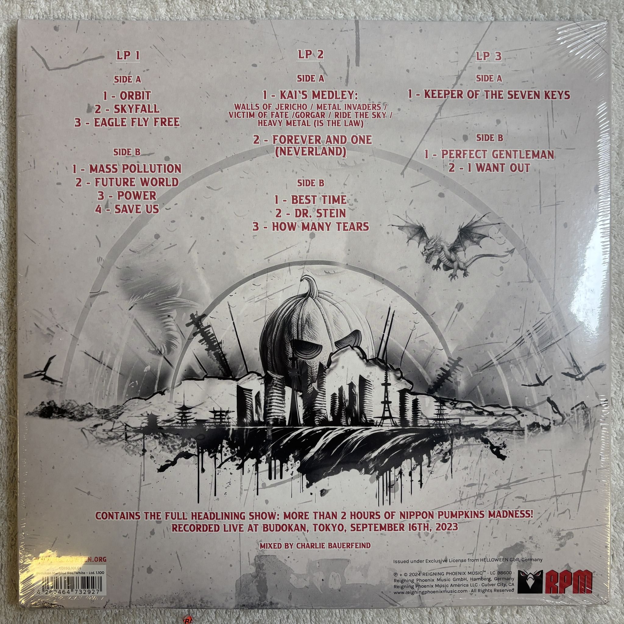 Omslagsbild för skivan HELLOWEEN Live At Budokan 3xLP- 2024 Reigning Phoenix Music 1.0150.101.01