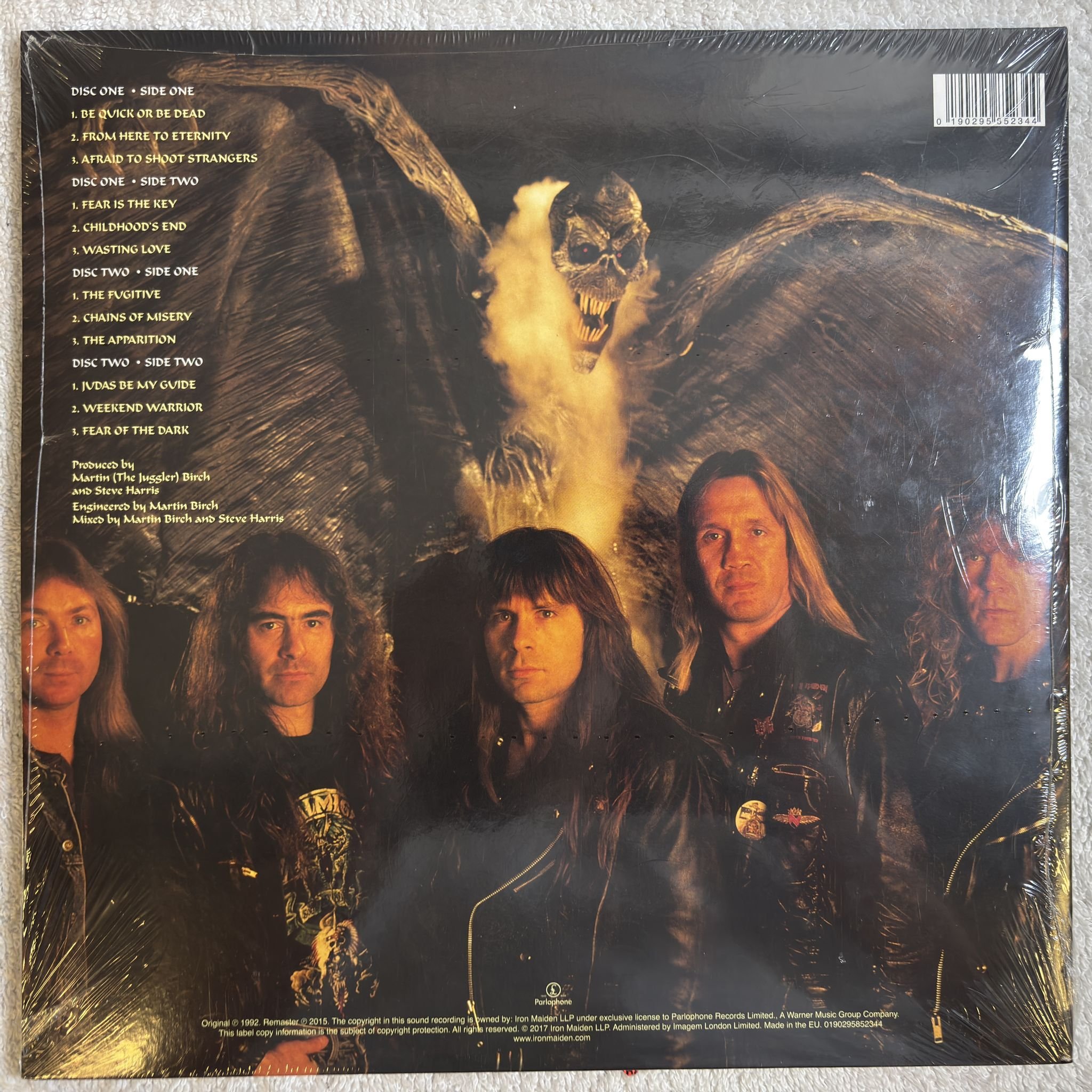 Omslagsbild för skivan IRON MAIDEN Fear Of The Dark 2xLP 2017 Parlophone 0190295852344