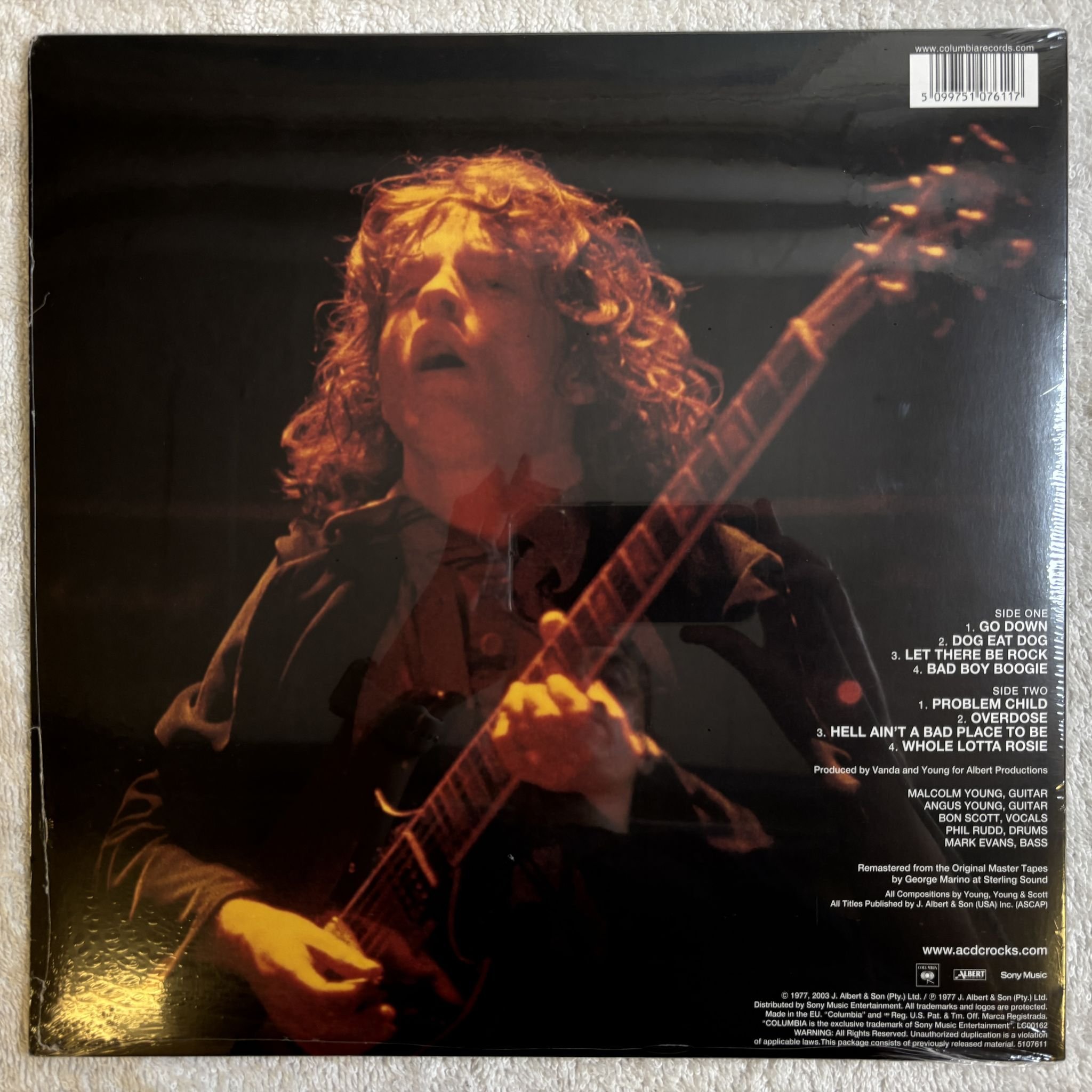 Omslagsbild för skivan AC/DC Let There Be Rock LP -2009 Columbia – 5107611