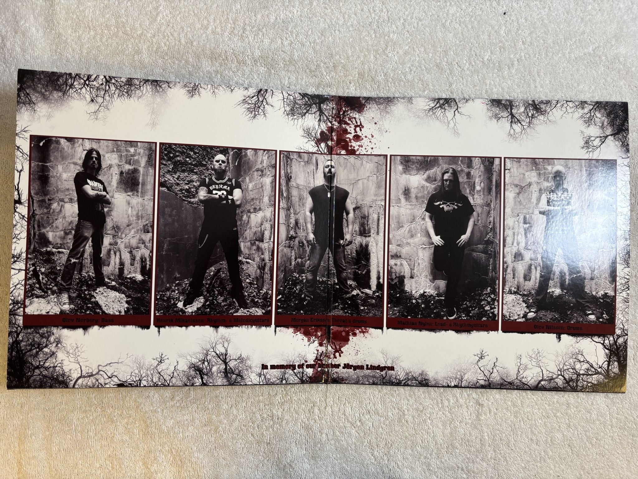 Omslagsbild för skivan LIVE ELEPHANT Speak The Truth Or Die Alone LP- 2011 Rockfall Records RRLP 137