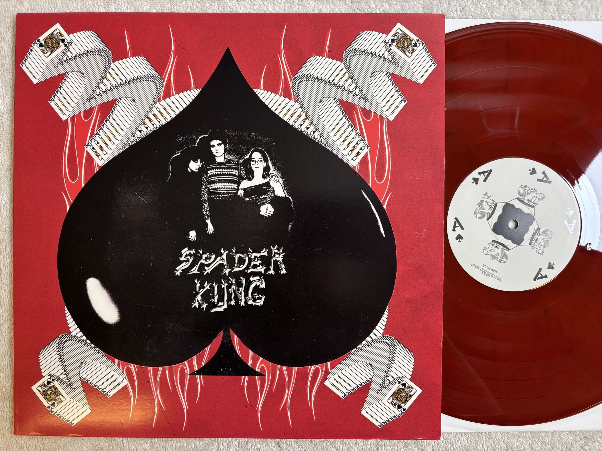 Omslagsbild för skivan SPADER KUNG Arvet LP- 2020 Så Länge Skutan Kan Gå Records SLSKG029