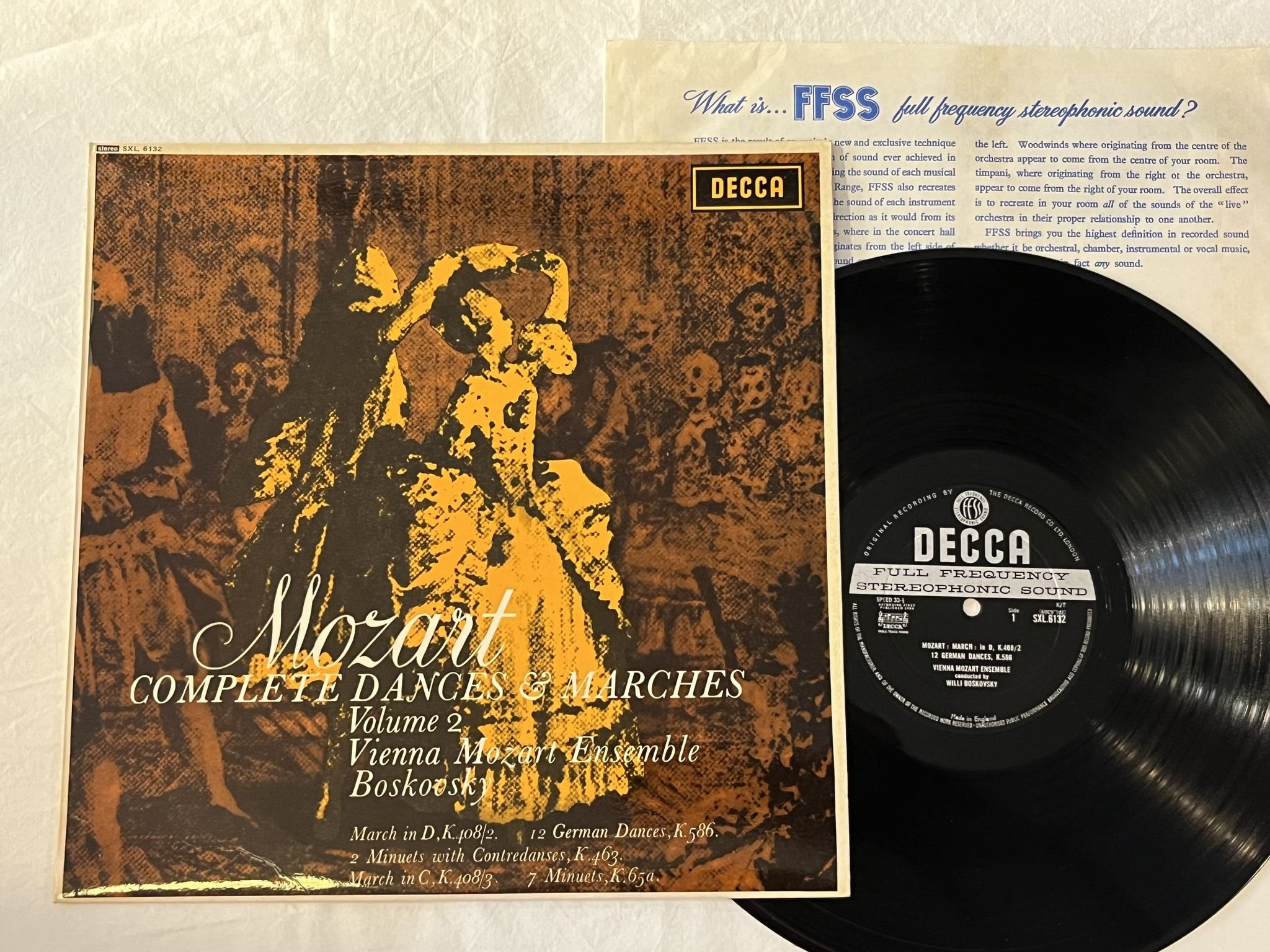 Omslagsbild för skivan WILLI BOSKOVSKY Mozart: Complete dances & marches vol 2 LP -64 UK DECCA SXL 6132