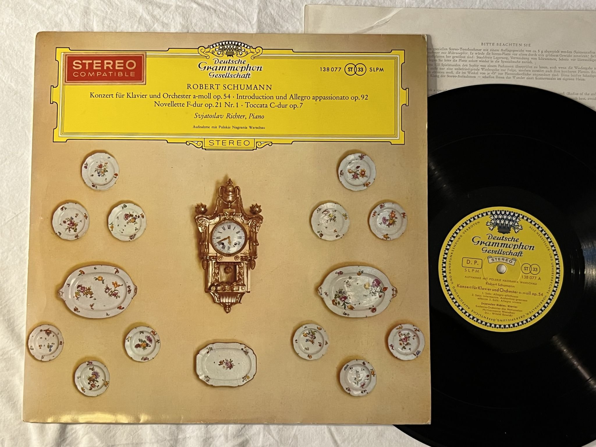 Omslagsbild för skivan SVJATOSLAV RICHTER Schumann: konzert für klavier LP -59 Ger DGG 138 077 SLPM