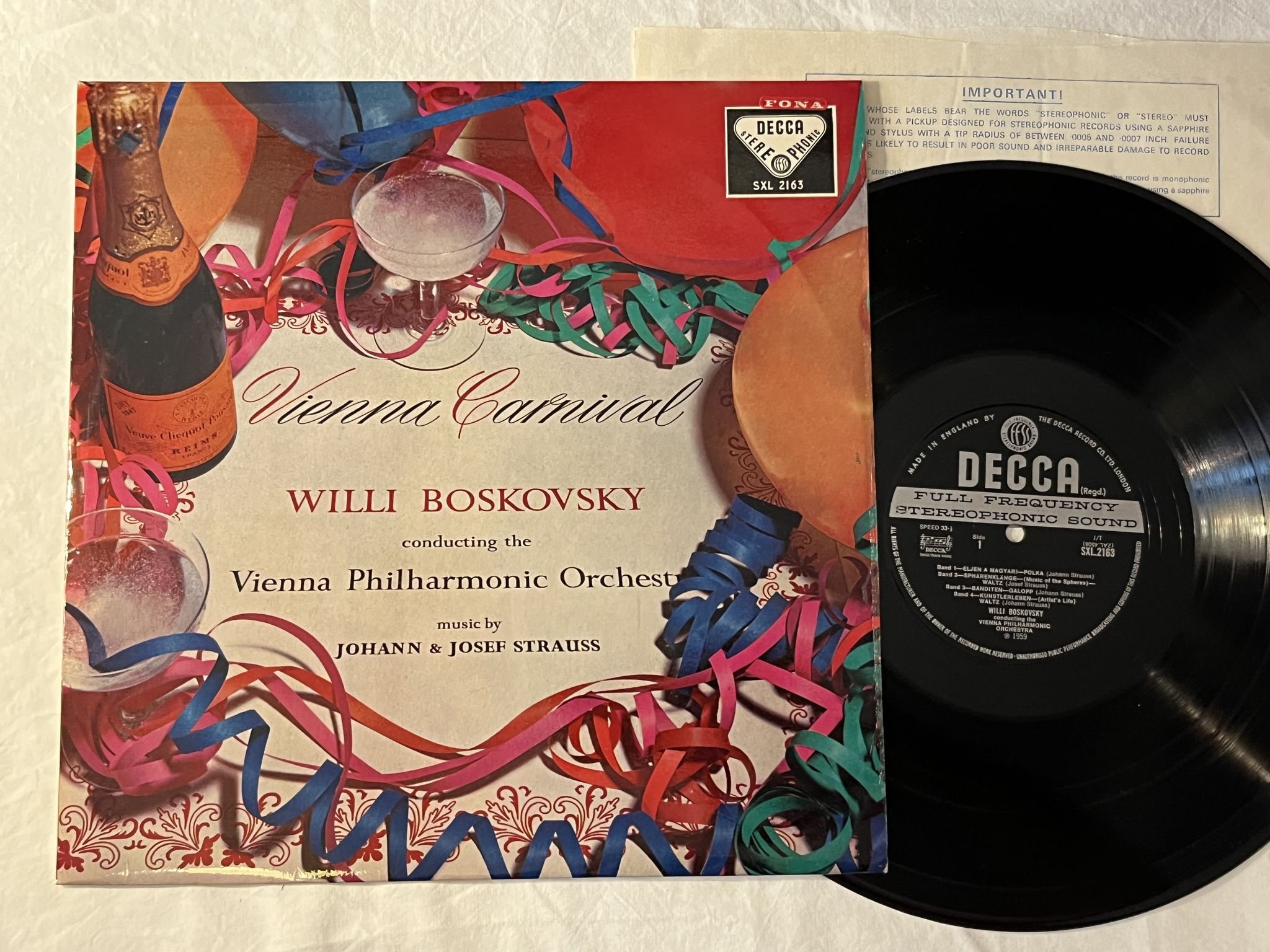 Omslagsbild för skivan WILLI BOSKOVSKY / VPO Strauss: Vienna carnival LP 2nd UK DECCA SXL 2163