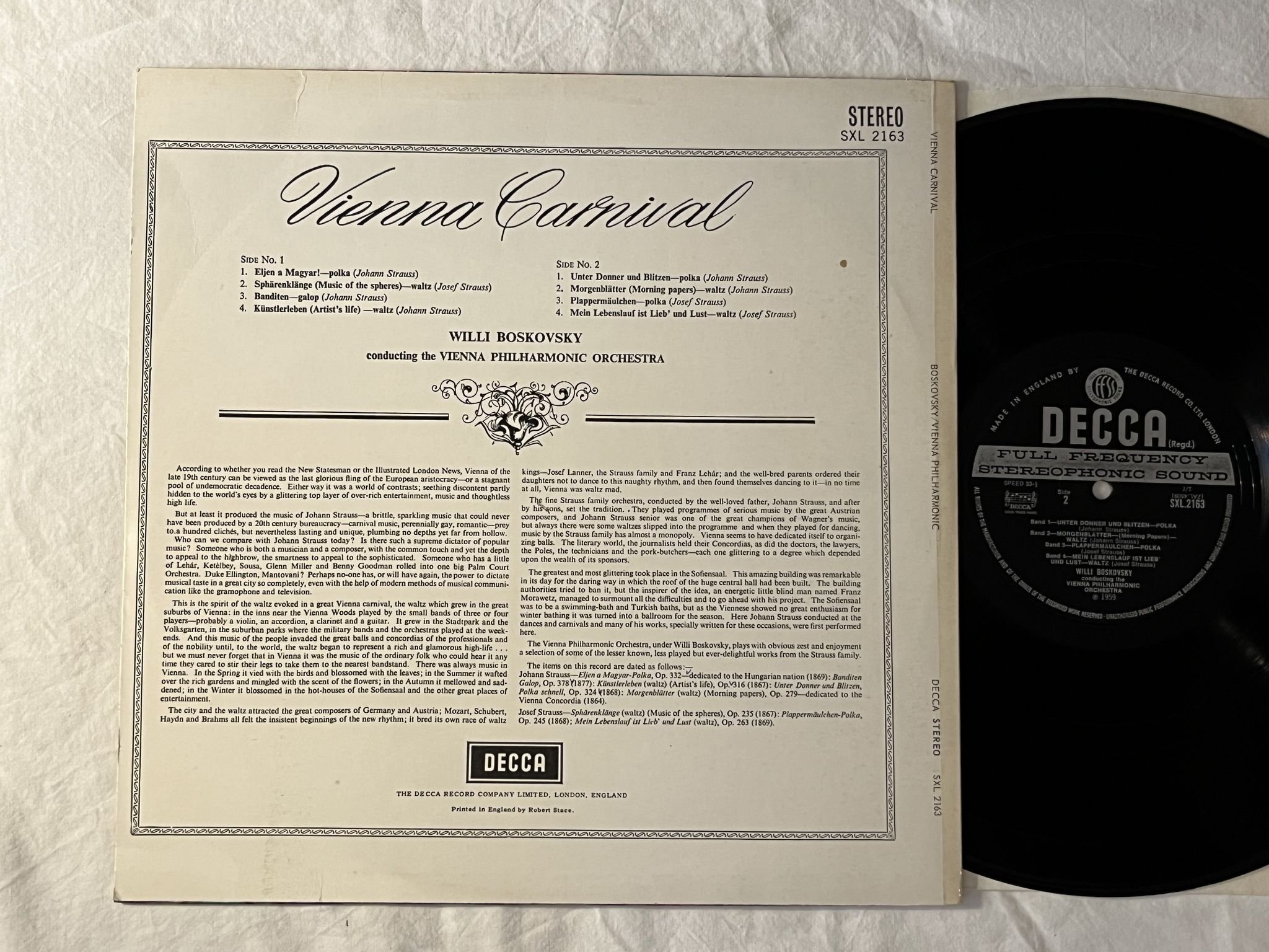 Omslagsbild för skivan WILLI BOSKOVSKY / VPO Strauss: Vienna carnival LP 2nd UK DECCA SXL 2163