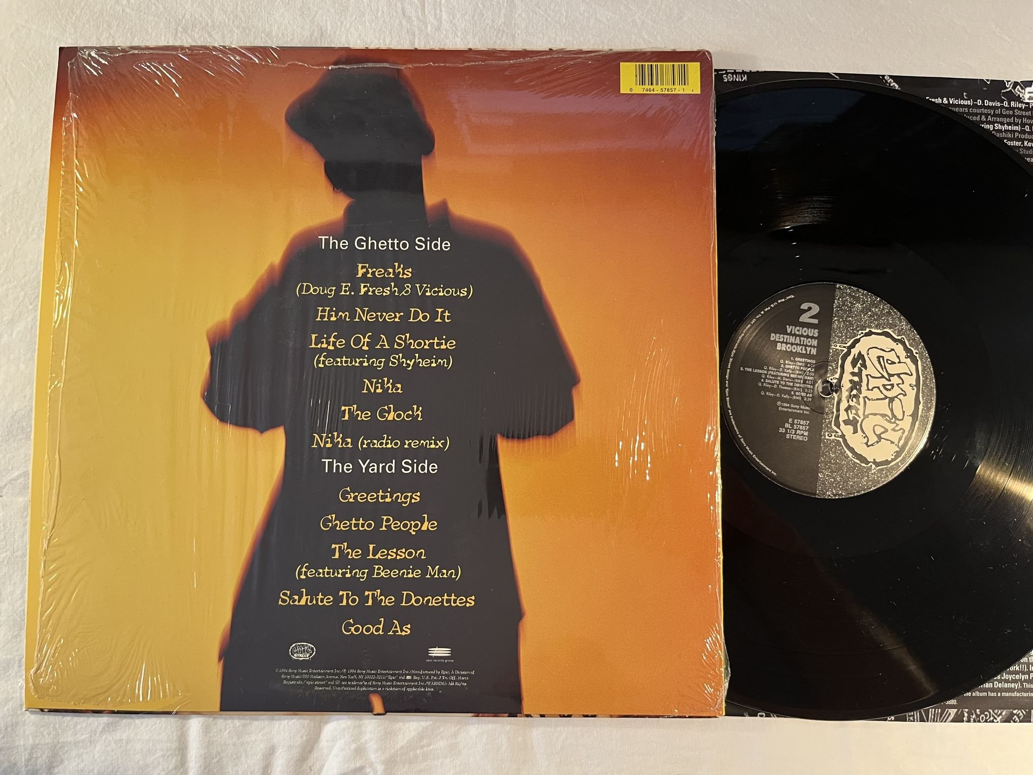 Omslagsbild för skivan VICIOUS destination Brooklyn LP -94 US EPIC STREET E 57857 ** HYPE STICKER **