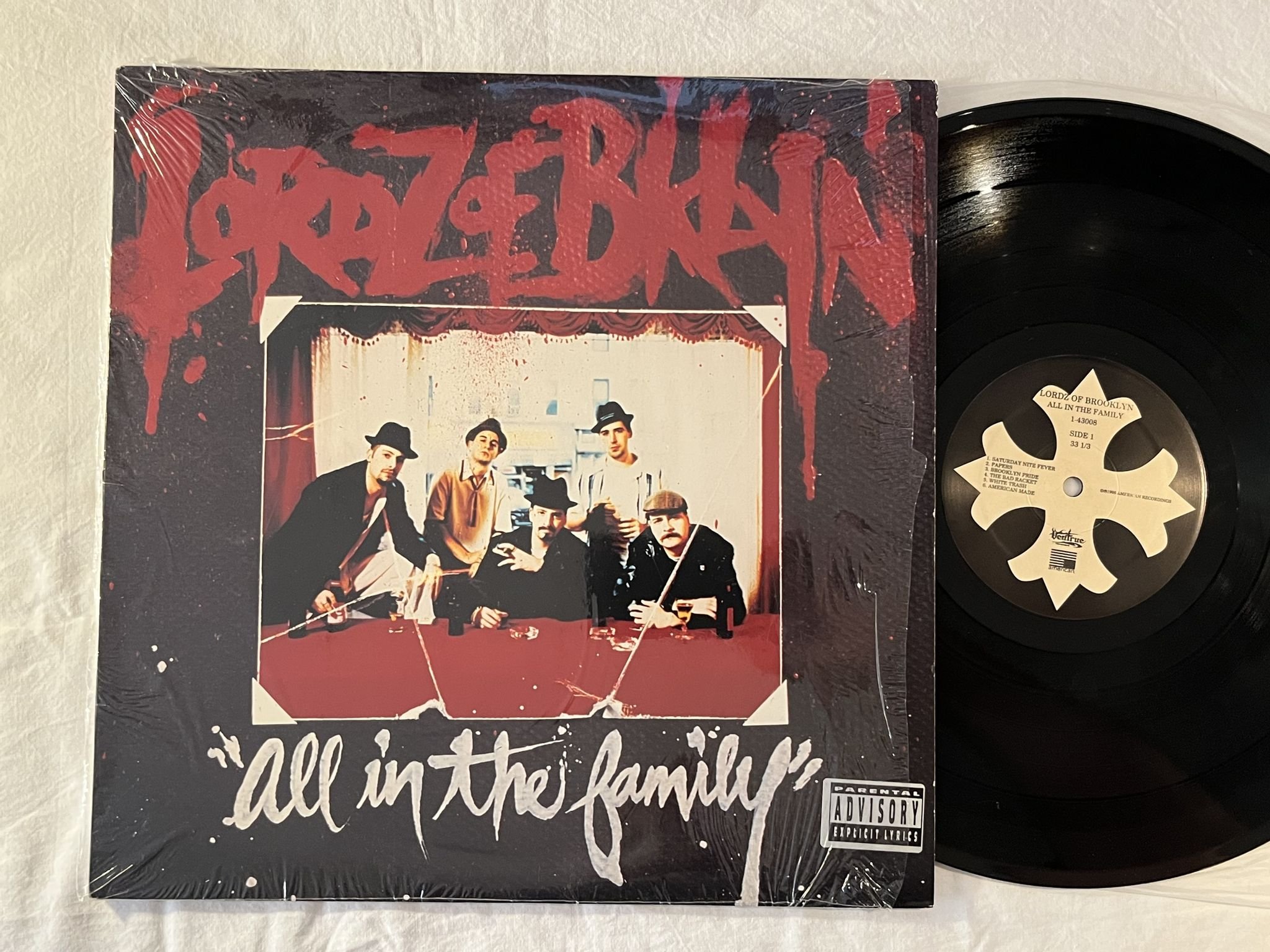 Omslagsbild för skivan LORDZ OF BROOKLYN All In The Family LP -95 US Ventrue Entertainment 1-43008