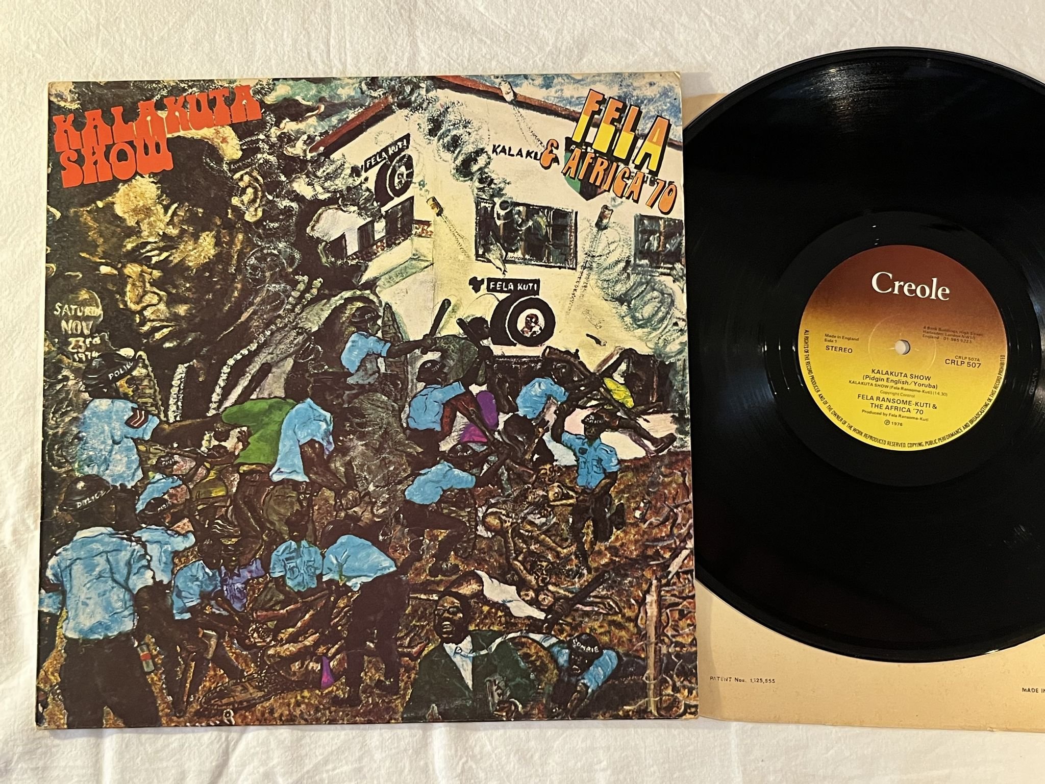 Omslagsbild för skivan FELA KUTI & THE AFRICA 70 Kalakuta Show LP -76 UK CREOLE CRLP 507 * AFRO *