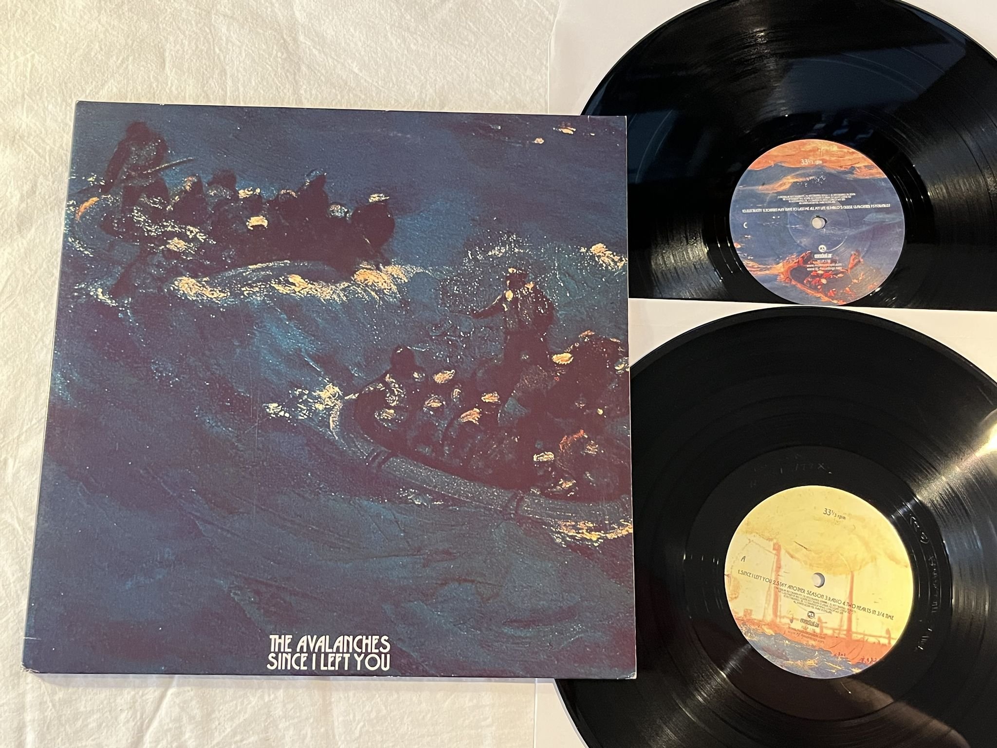 Omslagsbild för skivan THE AVALANCHES Since I Left You 2xLP 2001 UK XL RECORDINGS XLLP 138 * LEFTFIELD