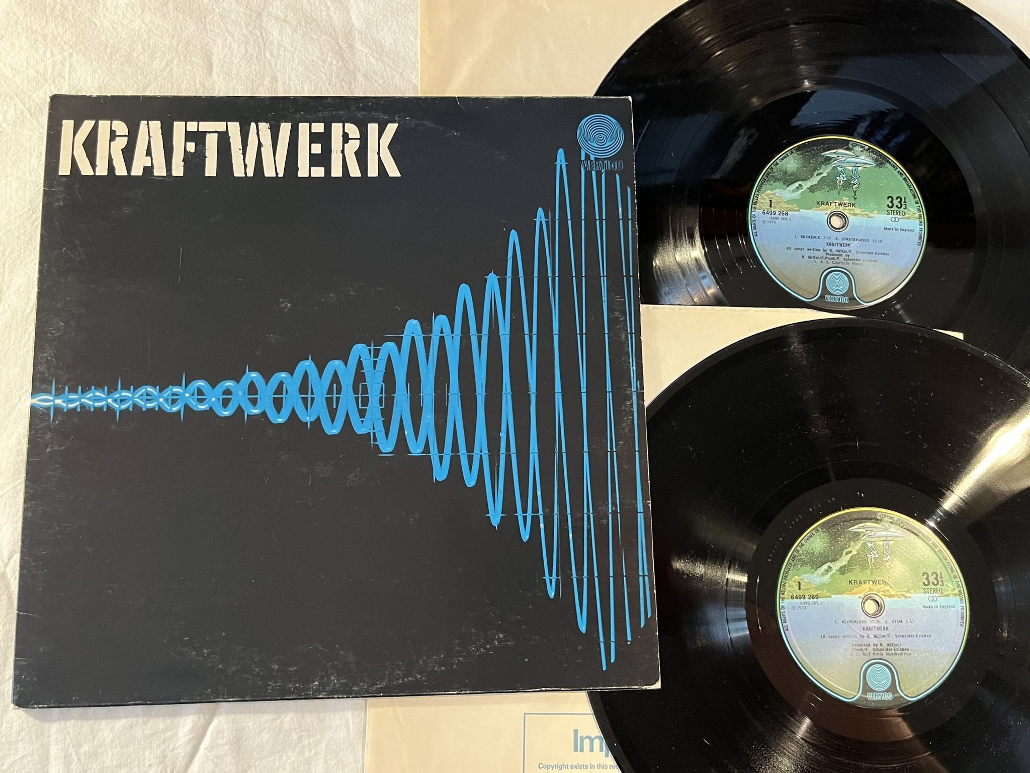 Omslagsbild för skivan KRAFTWERK s/t 2xLP -72/73 UK VERTIGO 6641077 ** SPACESHIP LABELS **