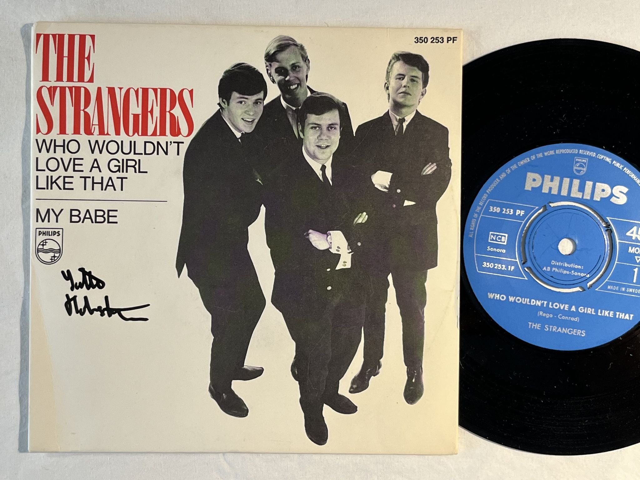 Omslagsbild för skivan THE STRANGERS Who Wouldn't Love A Girl Like That 7" -64 PHILIPS 350 253 PF