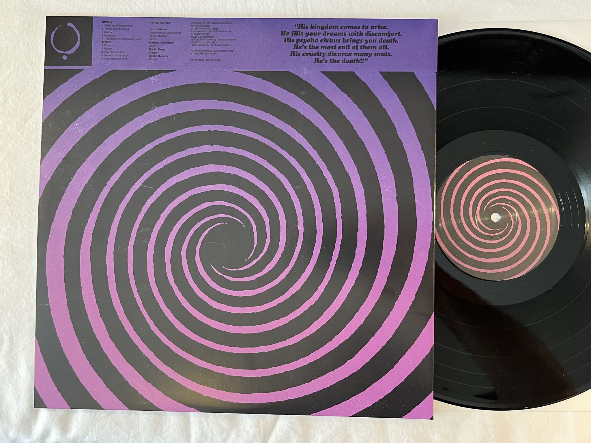 Omslagsbild för skivan SVARTANATT s/t LP 2016 THE SIGN RECORDS CRC003 *** STONER ROCK ***