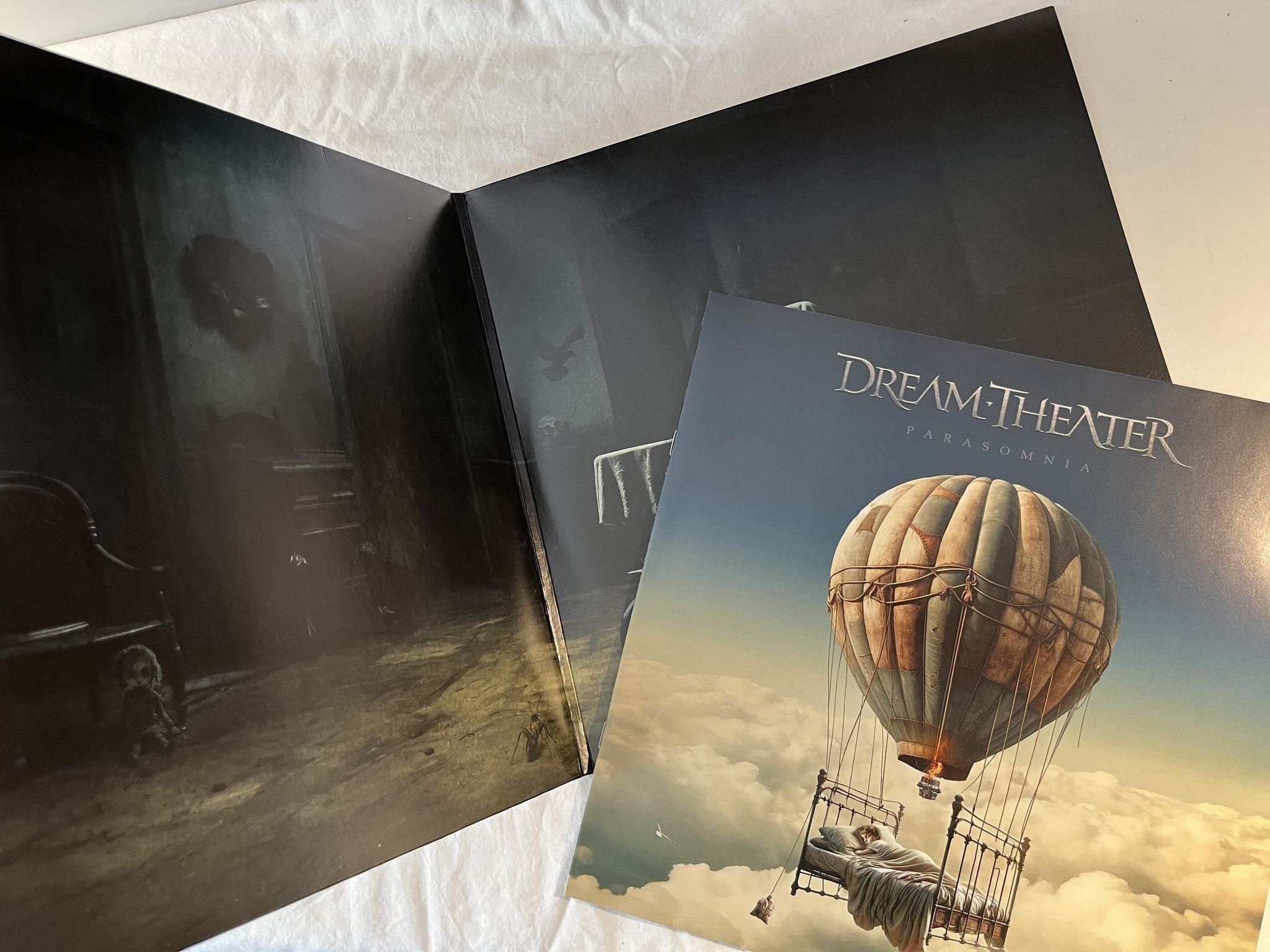 Omslagsbild för skivan DREAM THEATER Parasomnia 2xLP 2025 SONY MUSIC 19802843751