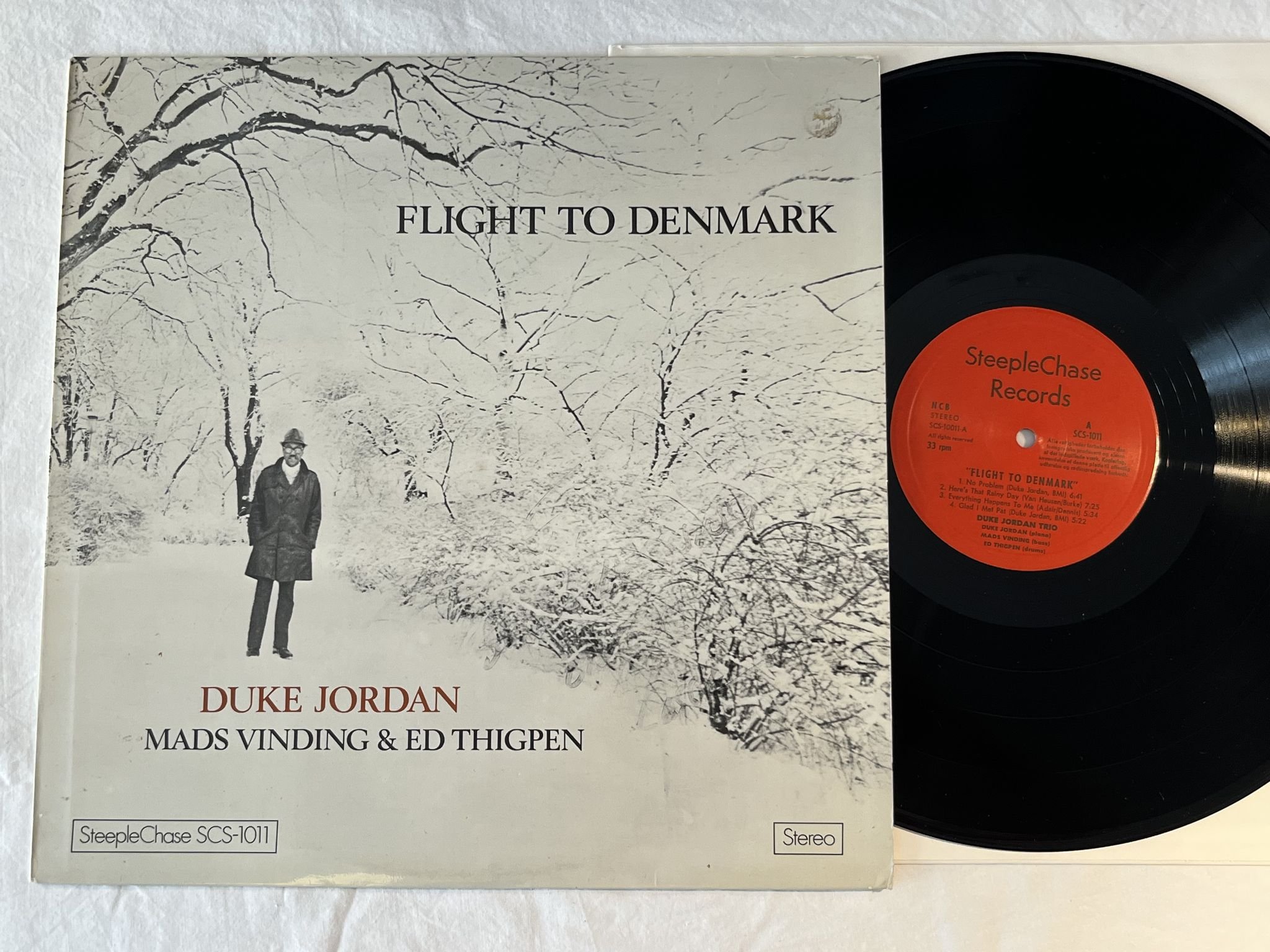 Omslagsbild för skivan DUKE JORDAN TRIO flight to Denmark LP -74 Den STEEPLECHASE SCS-1011