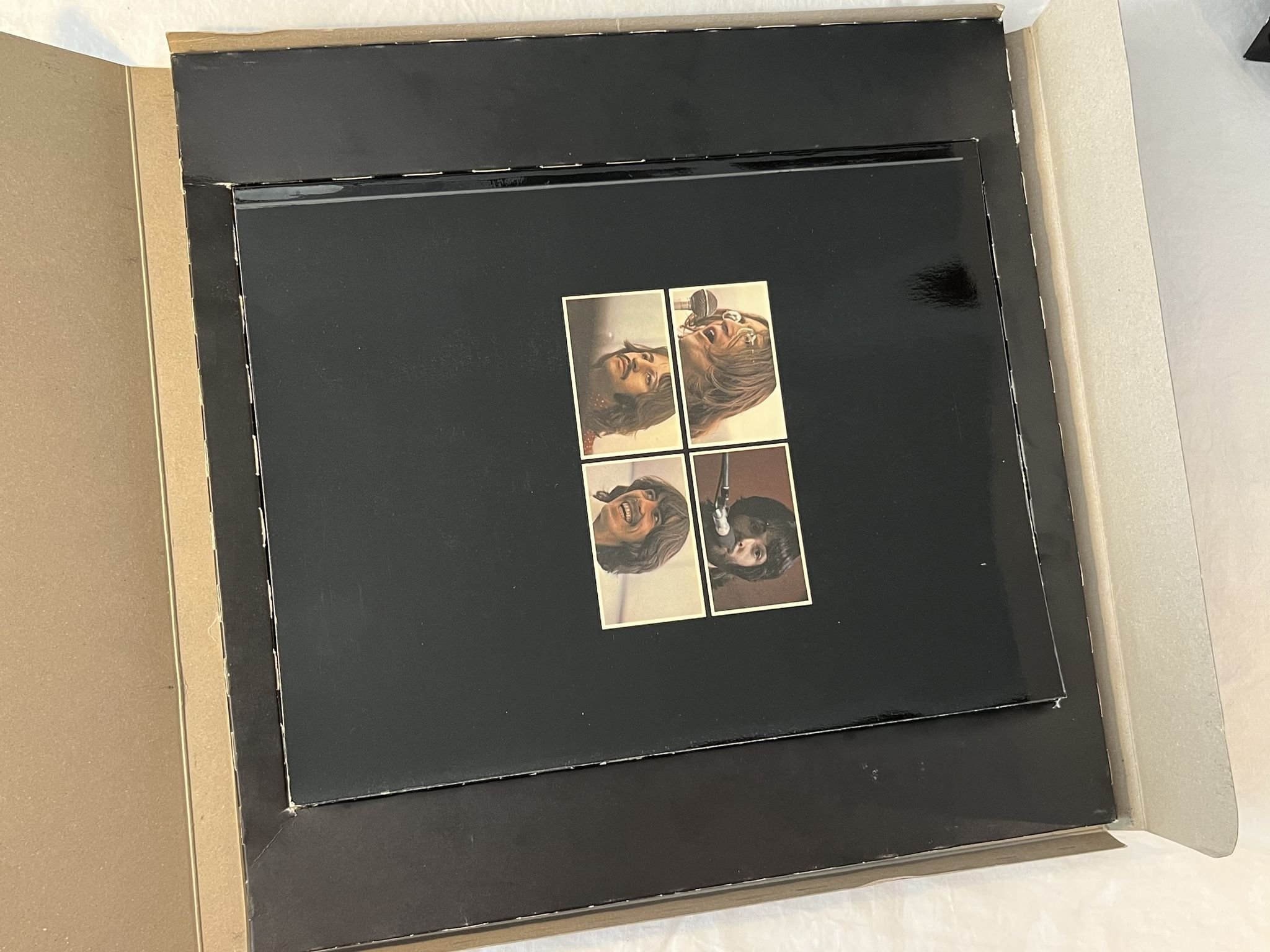 Omslagsbild för skivan THE BEATLES let it be LP + BOOK -70 UK APPLE PXS 1 ** RARE BOX SET ***